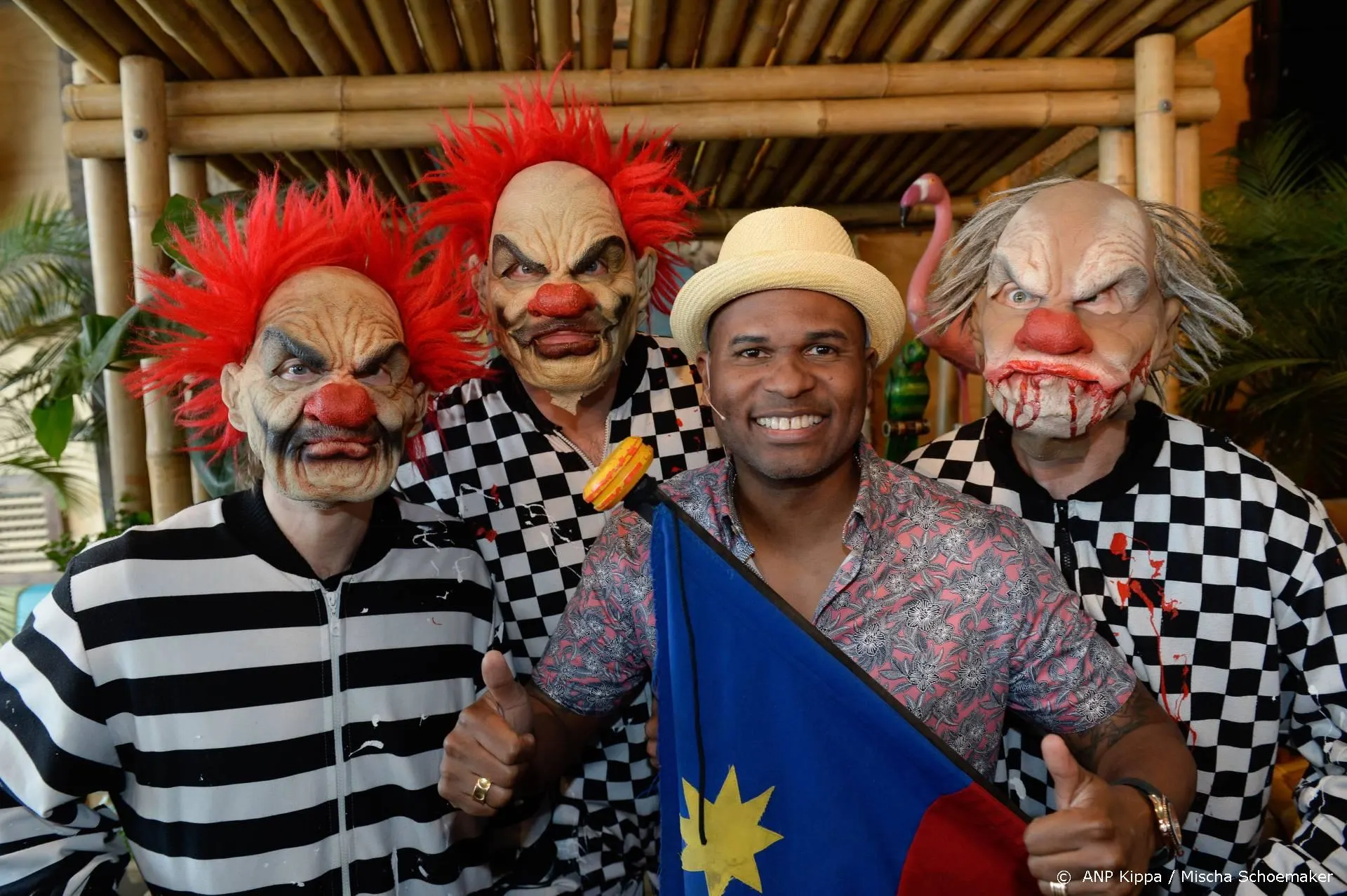 Ashton Brothers gaan met drie actrices optreden