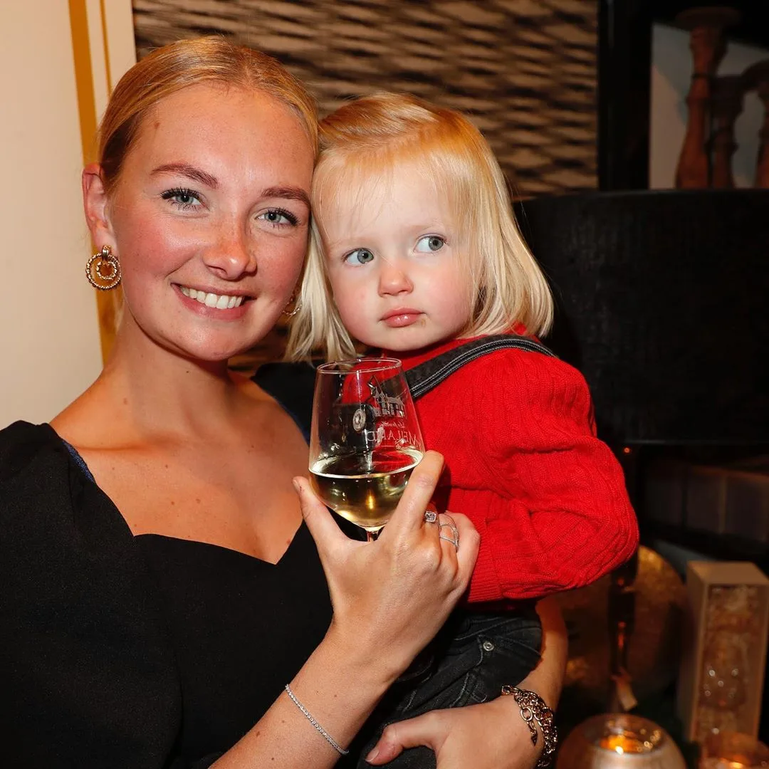 Volgers Maxime Meiland zwijmelen weg bij te schattige foto's