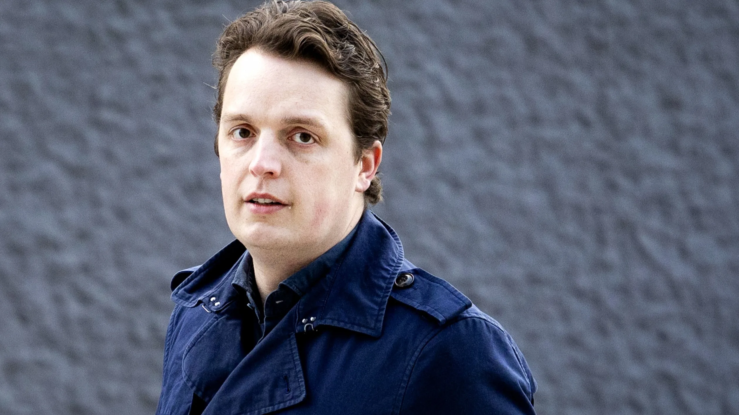 Sywert van Lienden moet miljoenenwinst mondkapjes terugbetalen