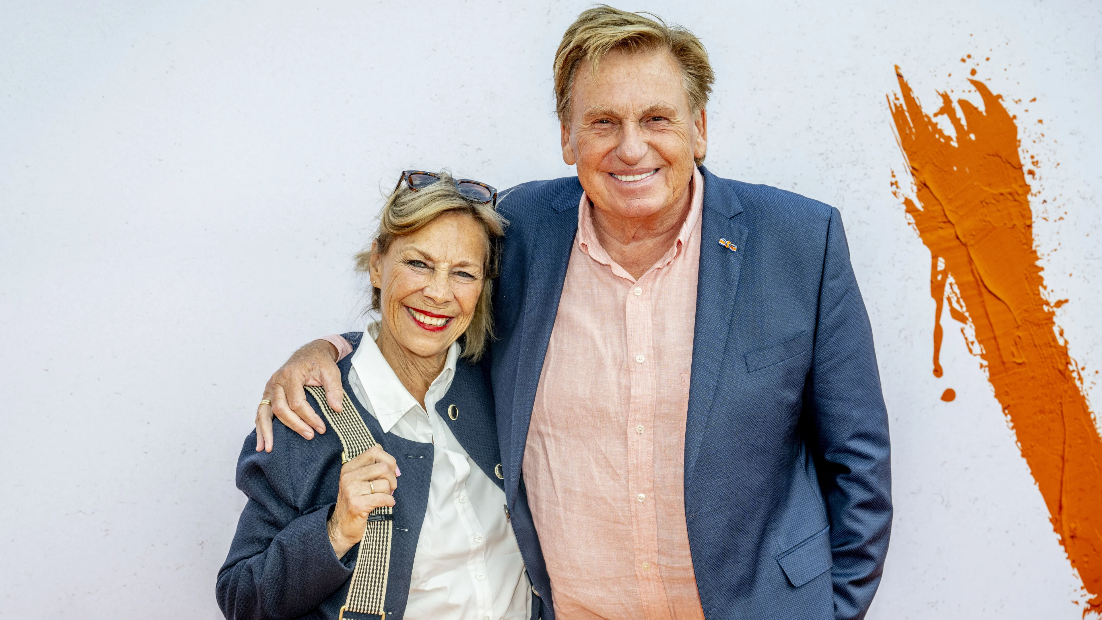 Vrouw Henny Huisman dacht dat hij op mannen viel