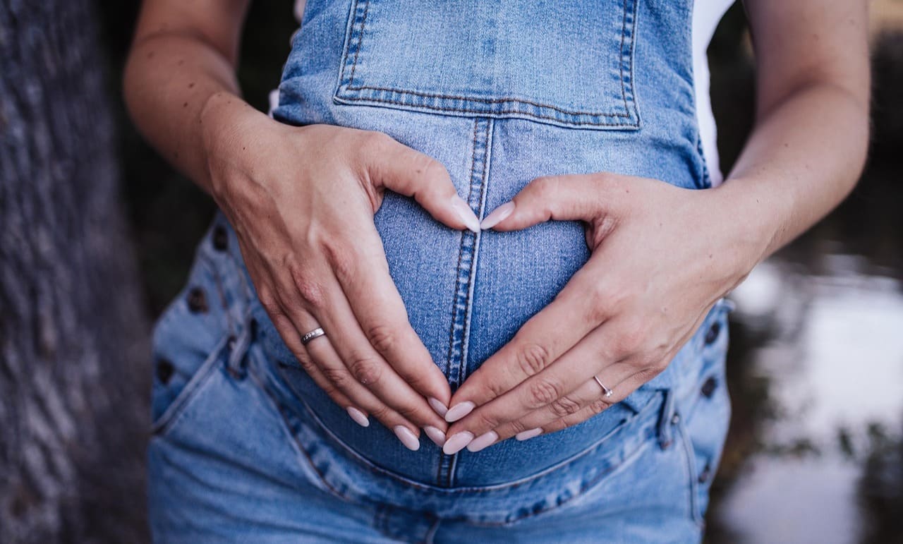 Hila Noorzai zwanger van eerste kindje: 'Groot geluk'