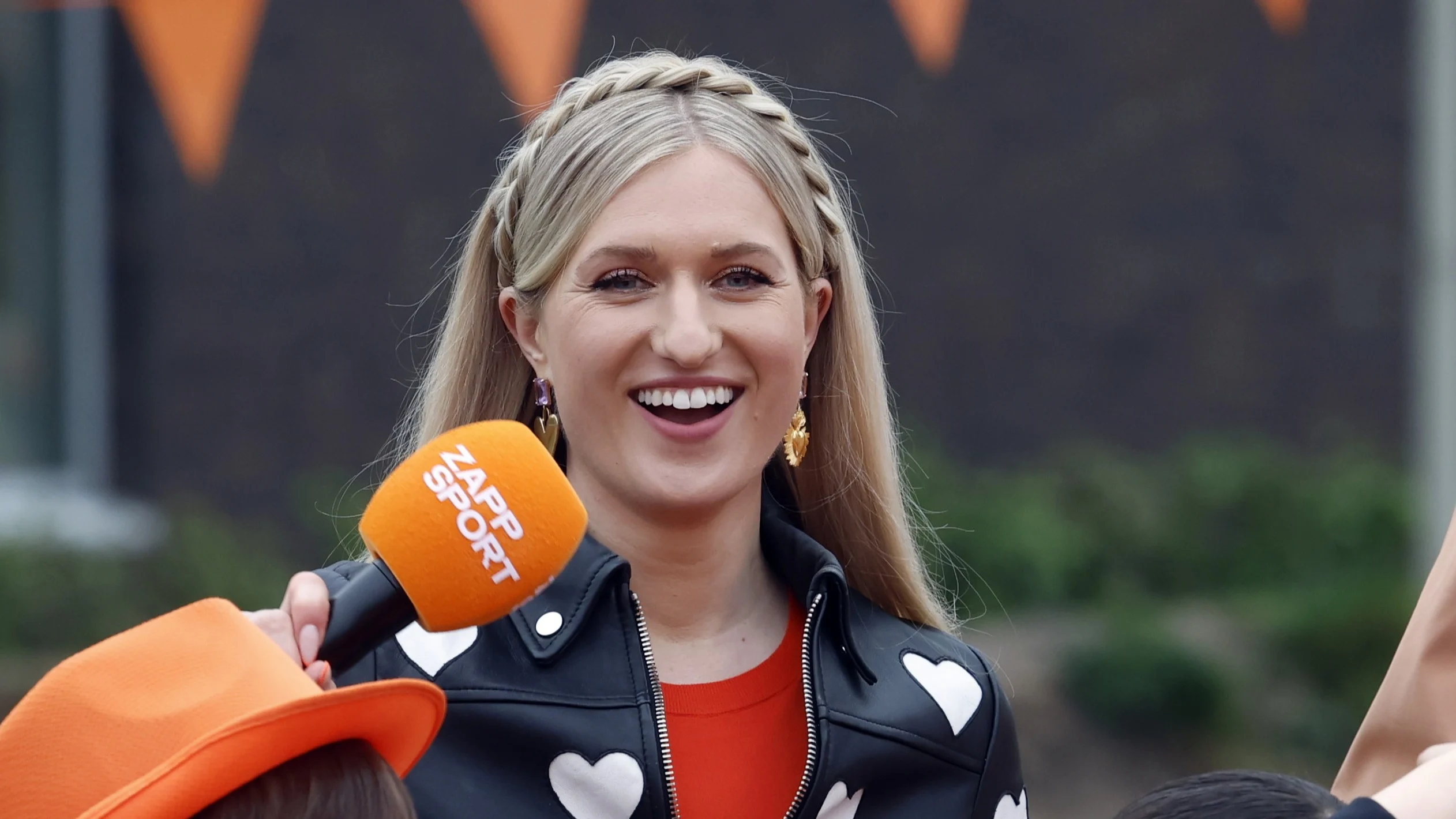 Britt Dekker zet grote stap met echtgenoot Max