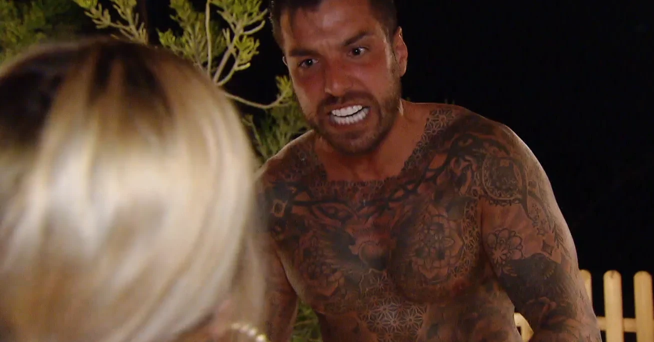 ZIEN: Eerste heftige beelden van Ex On The Beach