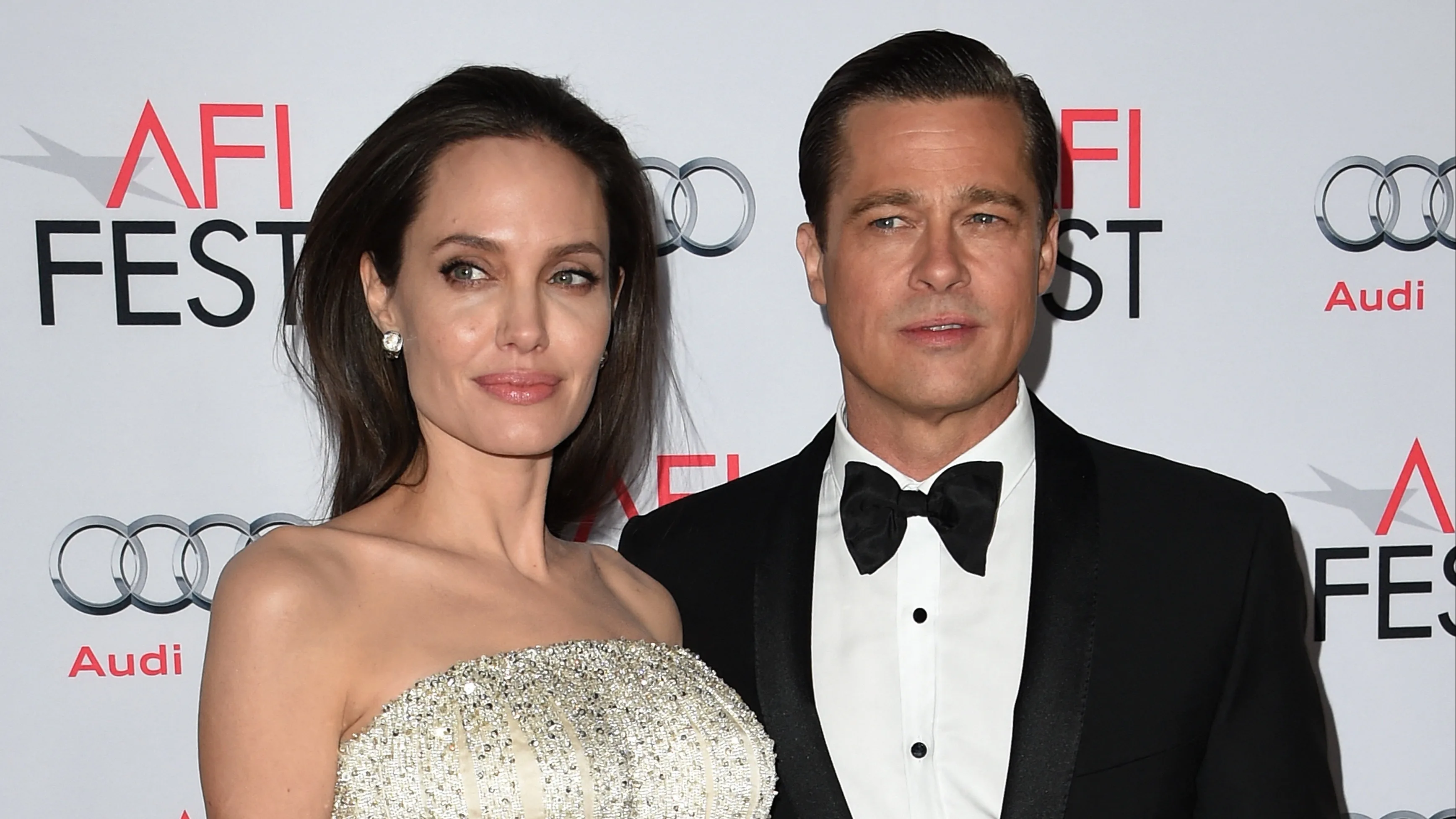Brad Pitt reageert op voltooiing scheiding Angelina Jolie