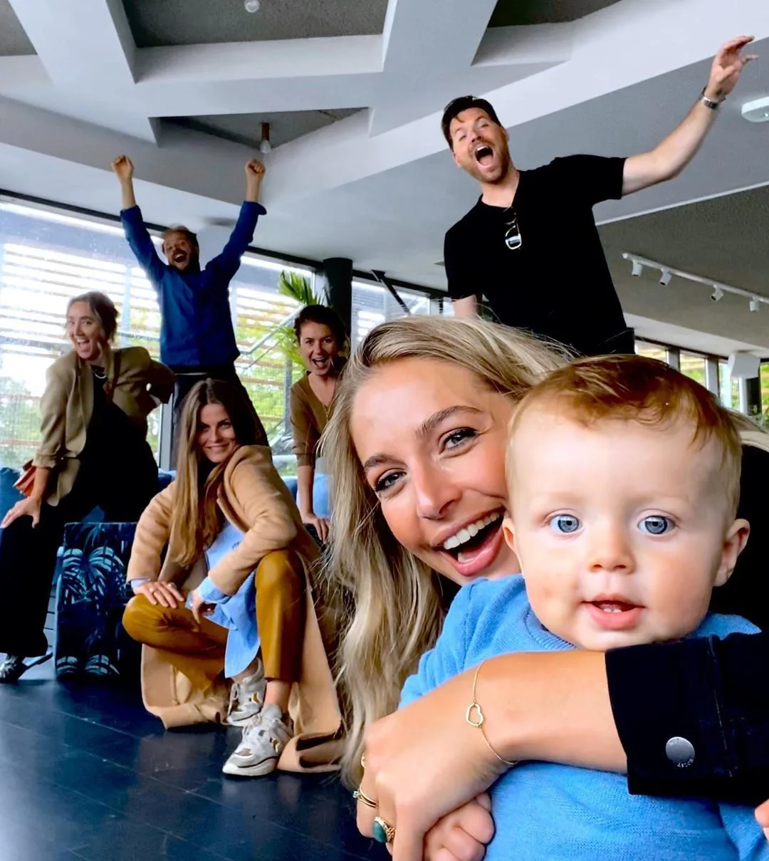 Shelly Sterk volop aan het genieten met zoontje Jake