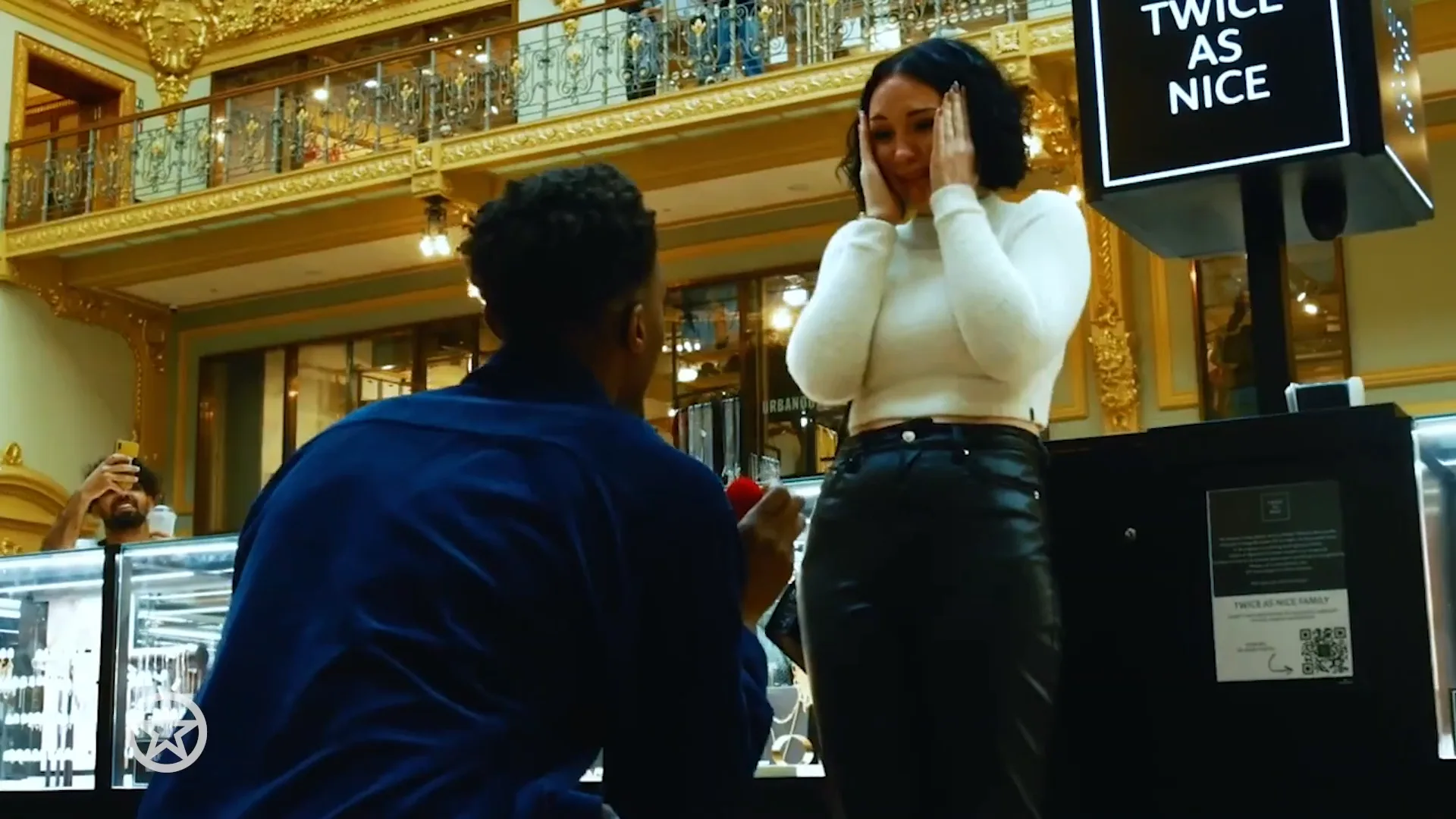 Flashmob aanzoek Roger en Laura