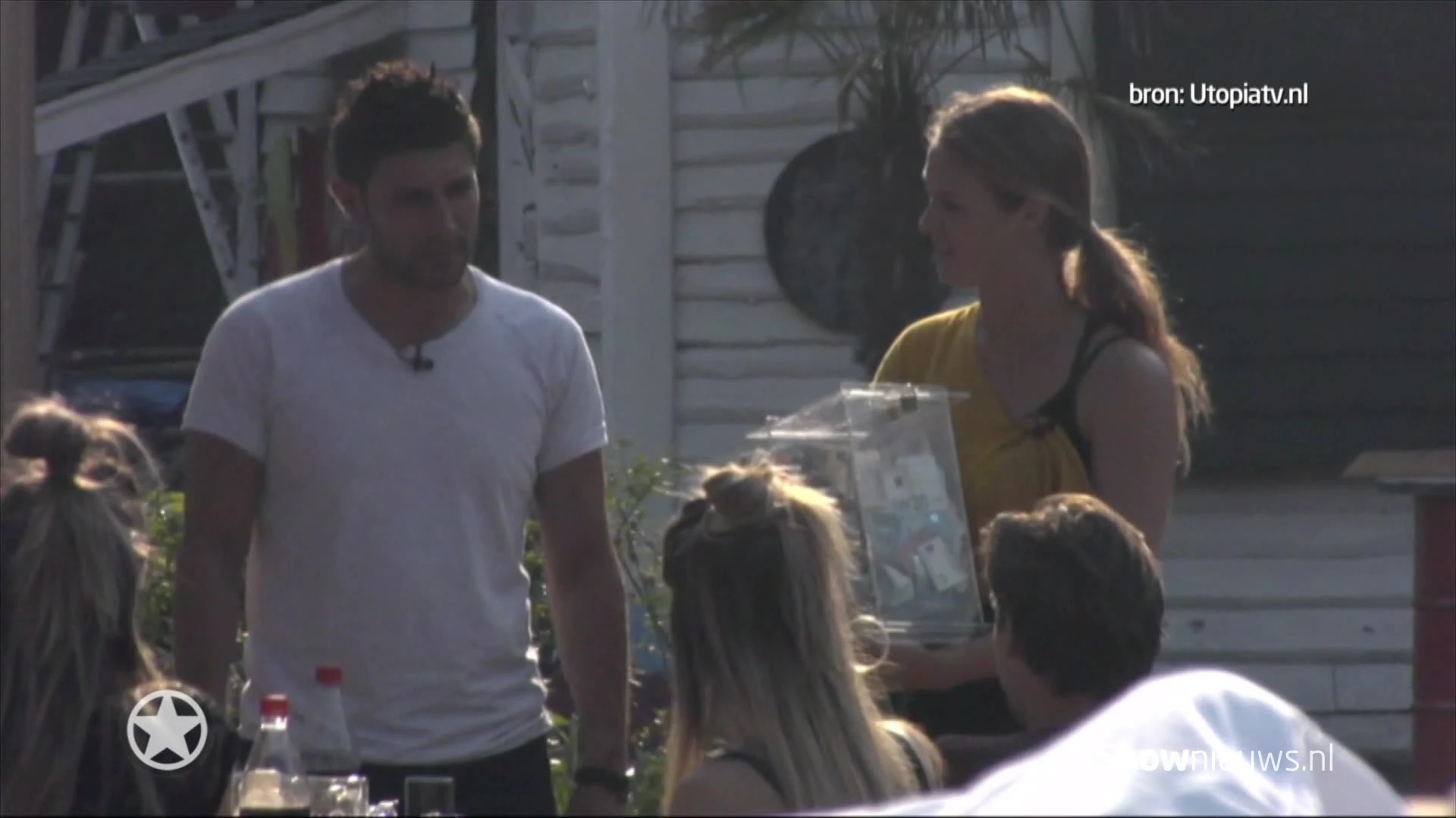 Romy en Mehmet starten oprotpremie experiment