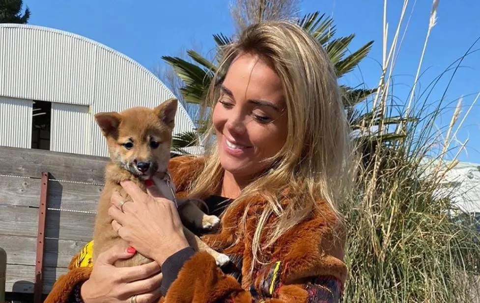 Monique luidt weekend in met vriendinnen