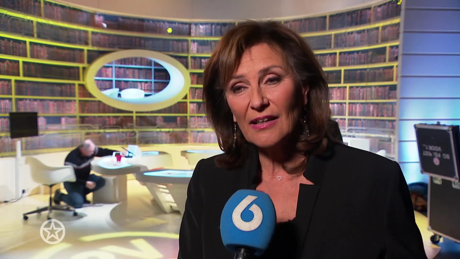 Team Oogappels neemt het in 2 voor 12 op tegen team Avondshow