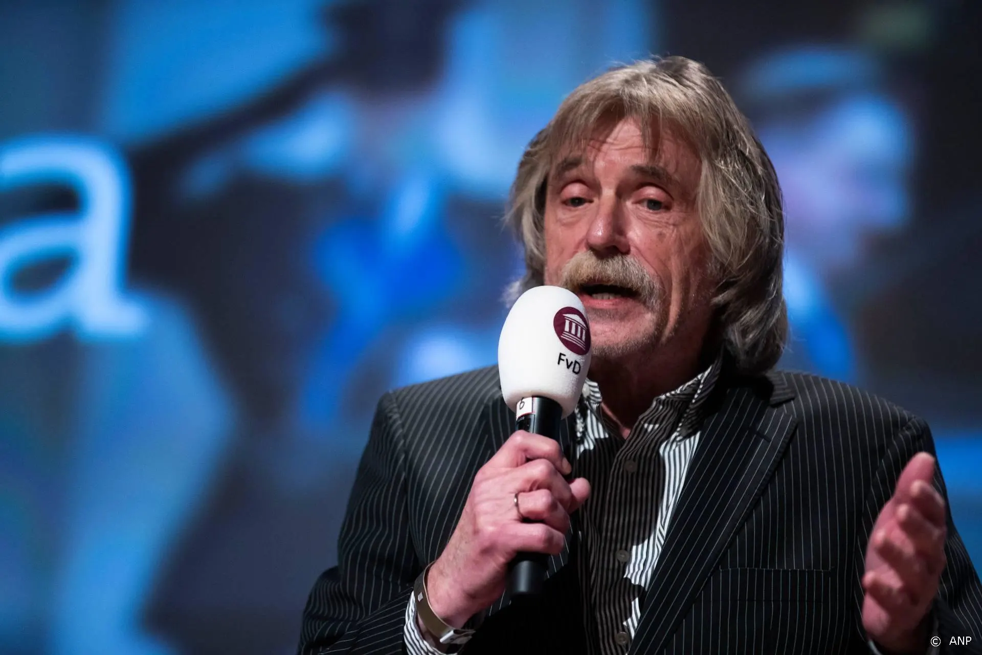 Gaat Johan Derksen de politiek in?