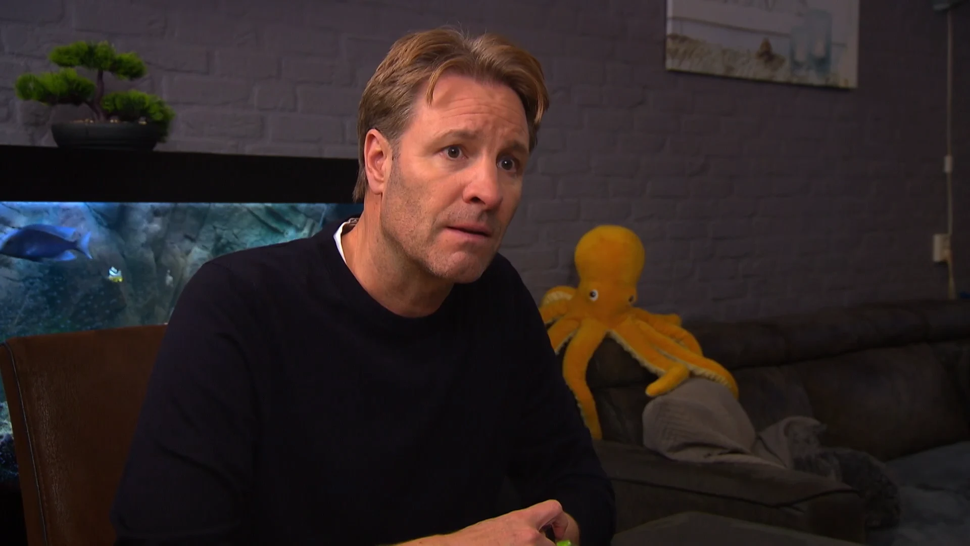 Mr. Frank Visser-kijker gaat helemaal stuk om Viktor