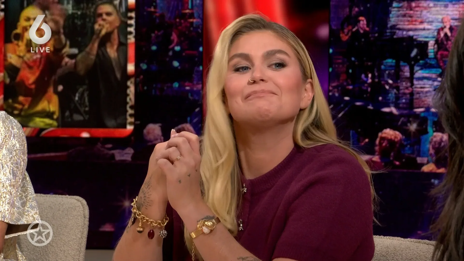 Roxeanne Hazes lovend over broertje André