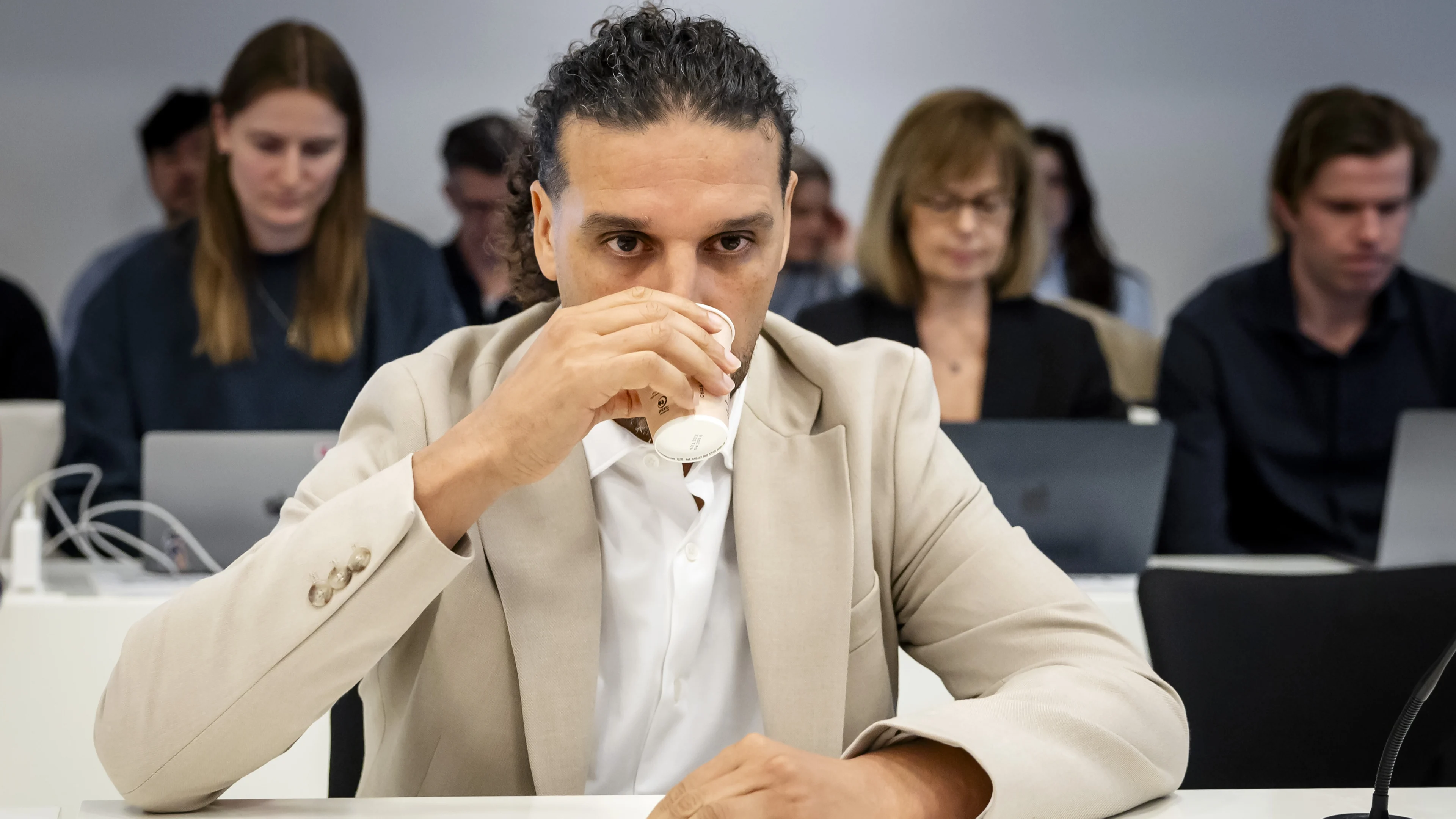 Ali B emotioneel: 'Ik ben vervolgd voor iets dat niet is onderzocht'