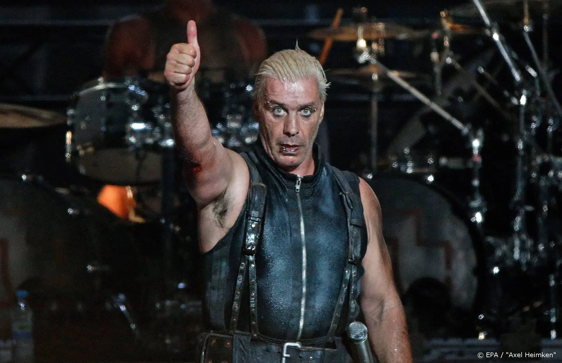 Rammstein ontkent coronabesmetting frontman Till Lindemann