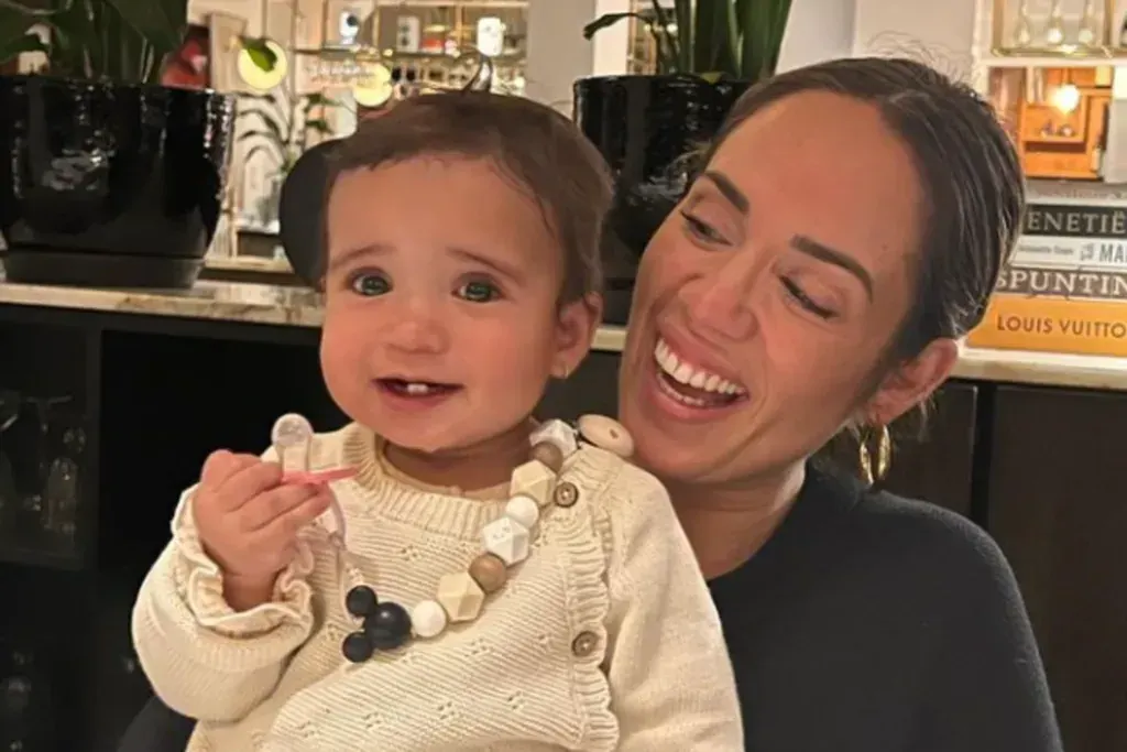 Nienke Plas deelt ontroerend bericht over dochtertje Harley