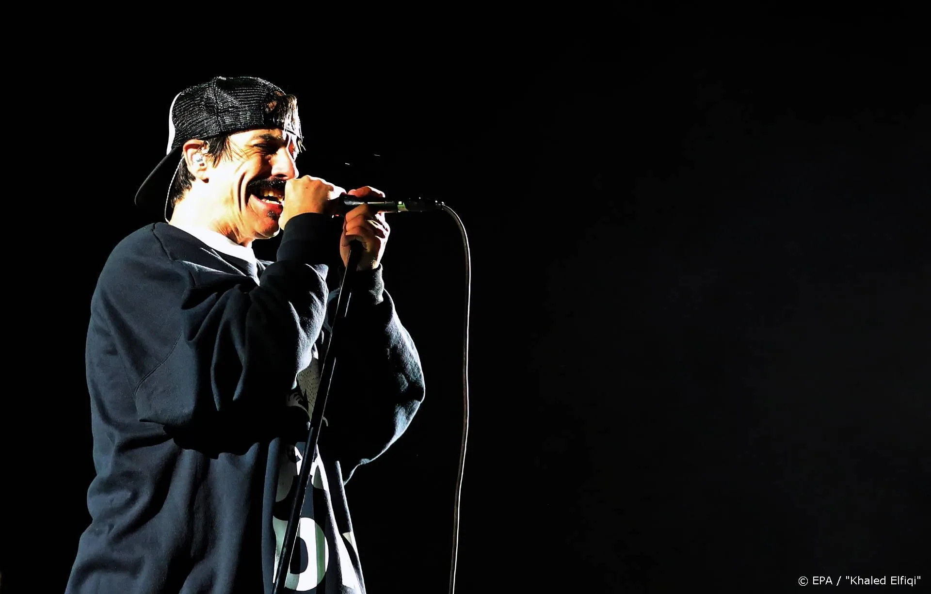 Red Hot Chili Peppers duiken studio in