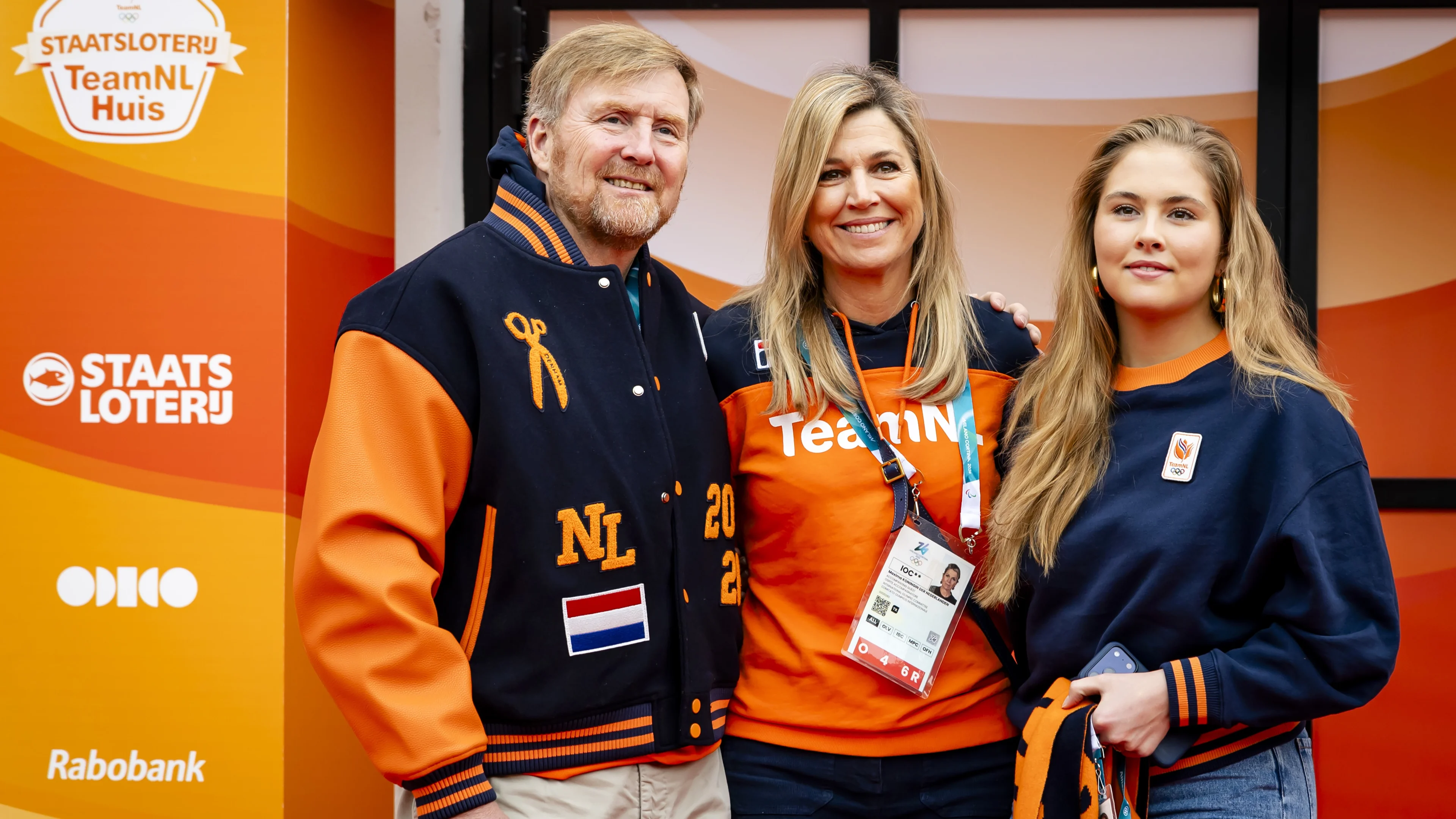 Willem-Alexander pakt nieuwe trend op met oude sneaker