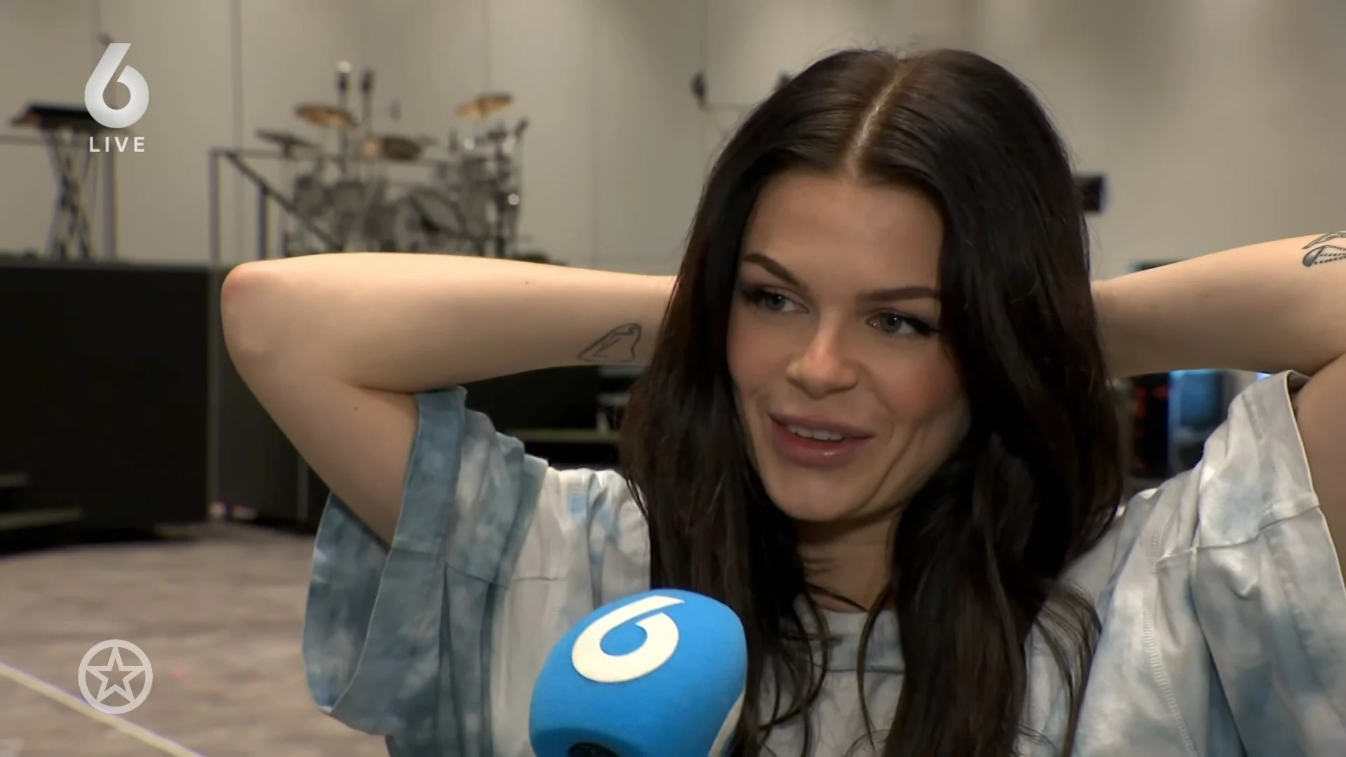 Davina Michelle gaat de grens over