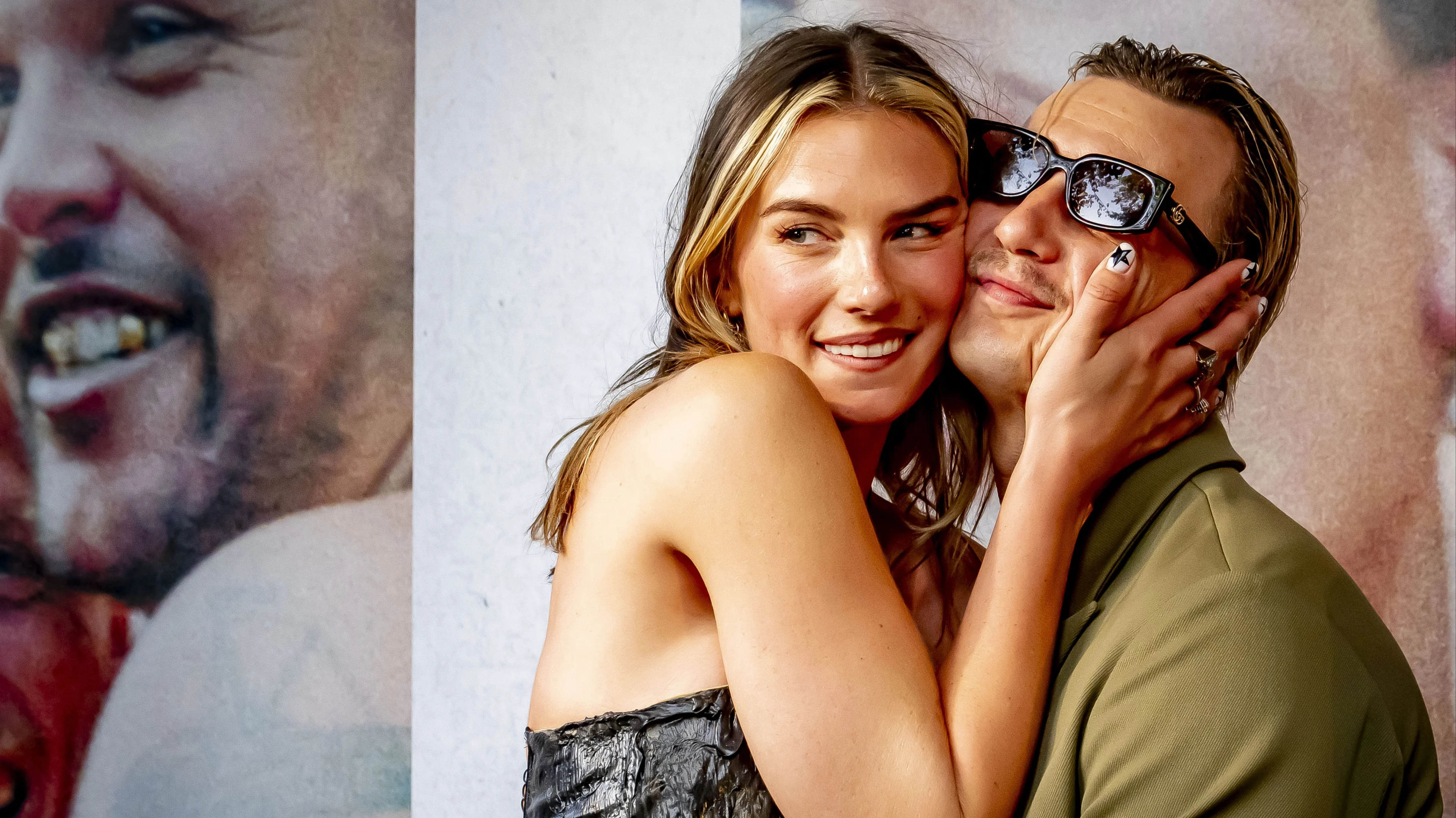 Bandlid neemt het op voor Maan na kritiek