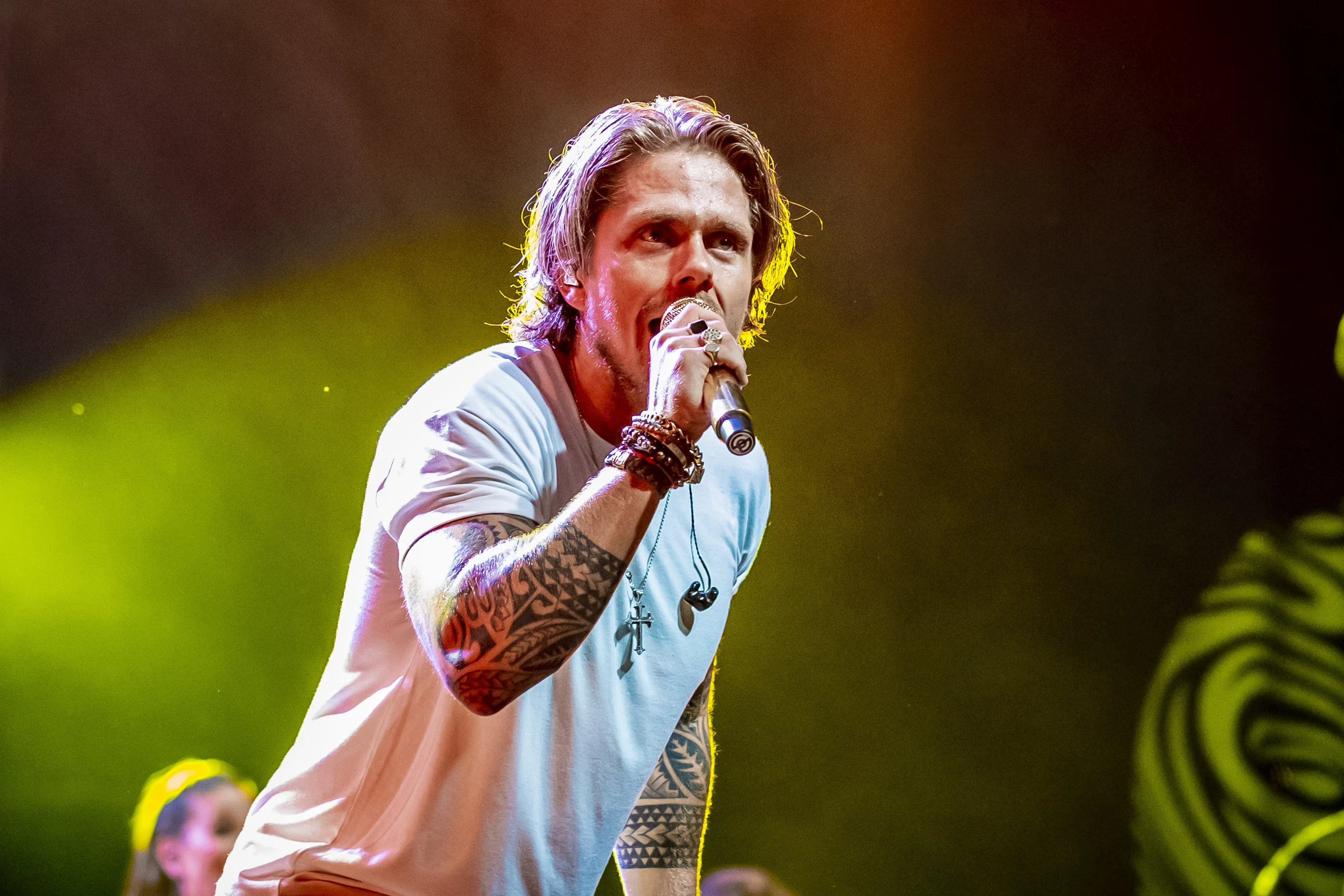 ZIEN: André Hazes trekt 'Marco Borsato' op het podium