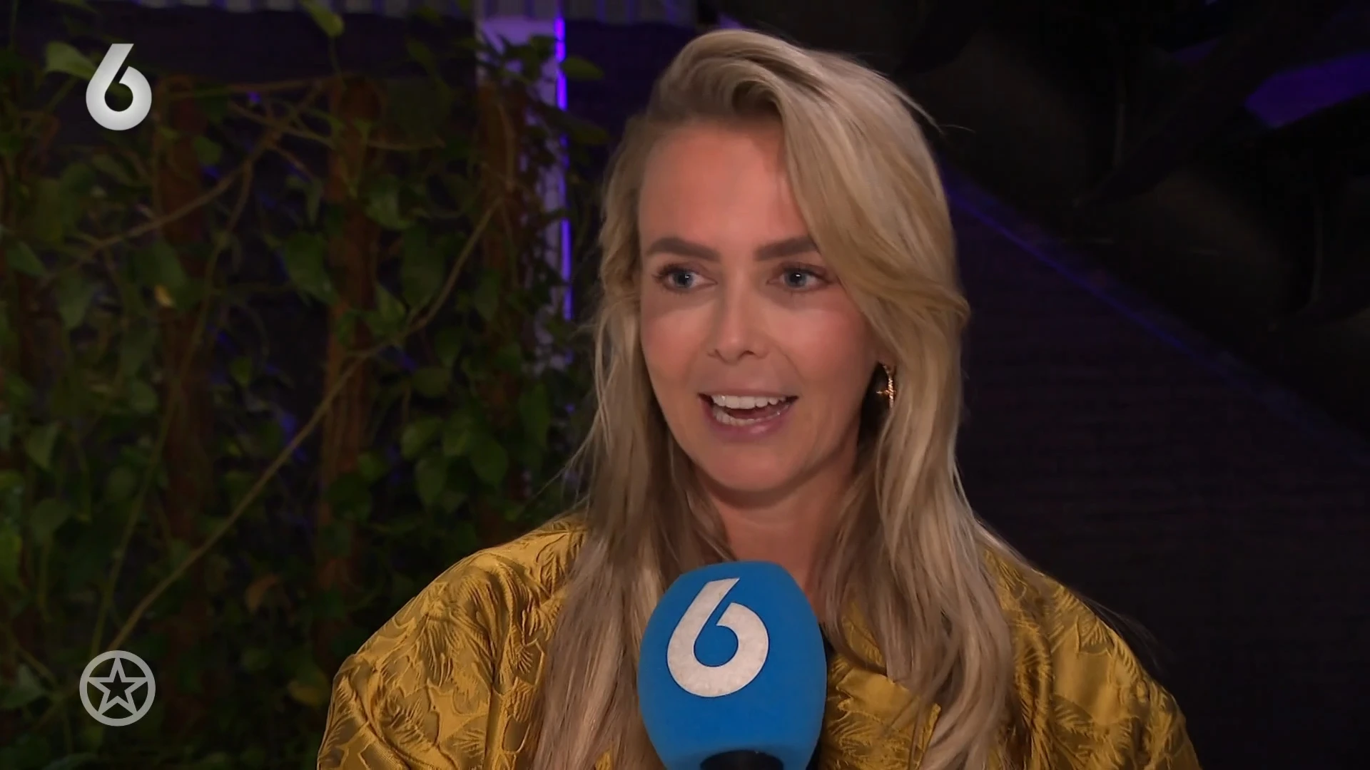 Verdwenen muziek van Monique Smit door spanningen met broer Jan Smit?