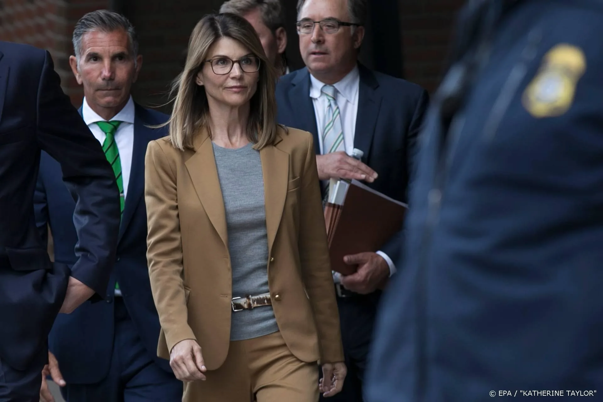Lori Loughlin levert 10 miljoen in op vraagprijs villa