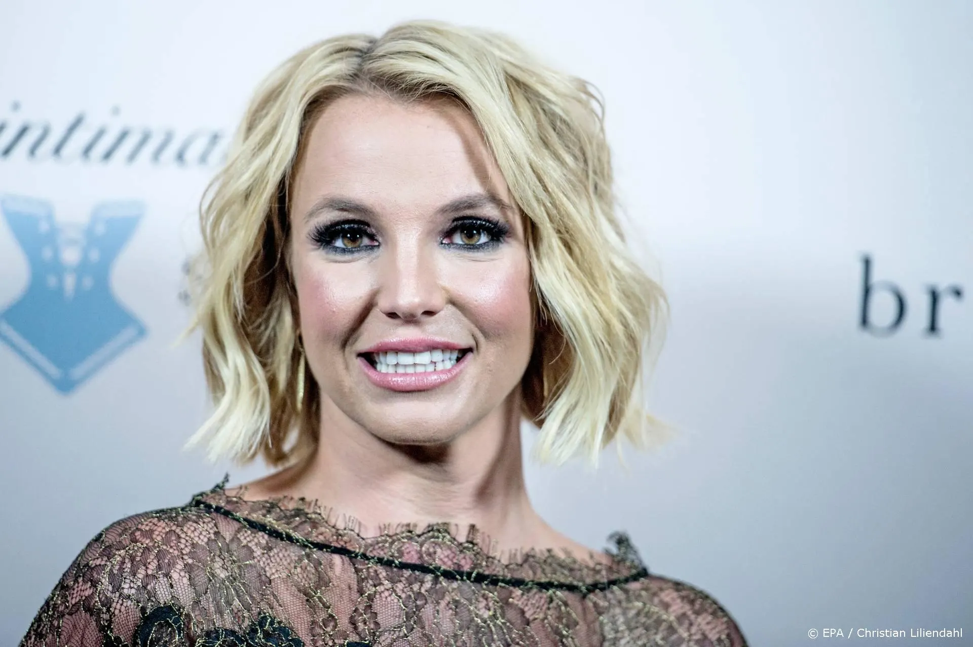 Vader en advocaat Britney Spears bakkeleien verder