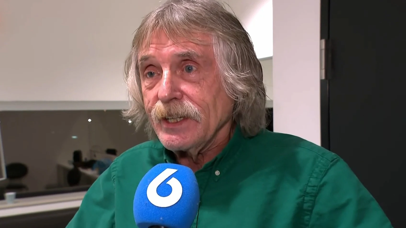 Johan Derksen laat zich uit over contractbesprekingen Vandaag Inside