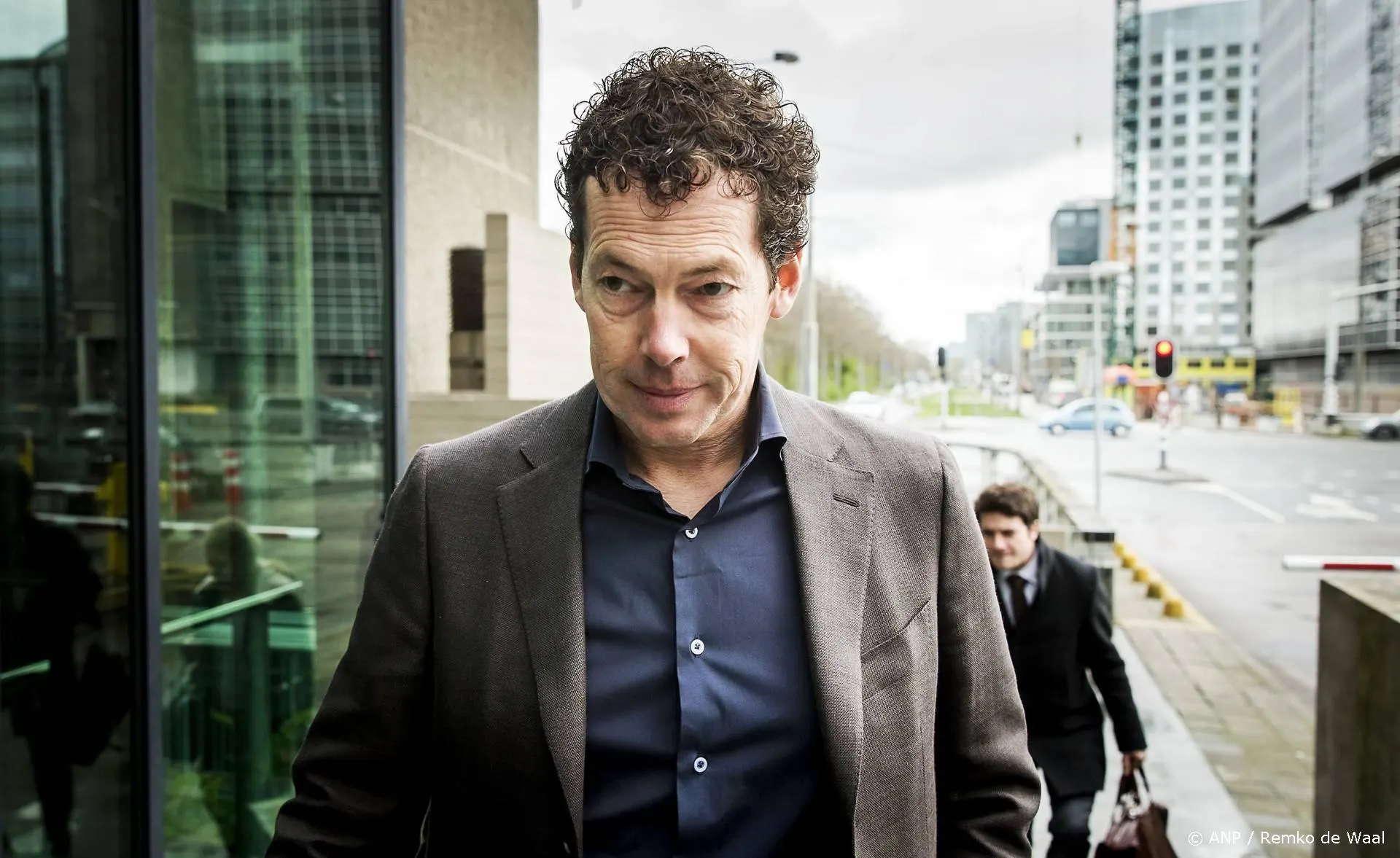 PowNed-baas Dominique Weesie kritisch op Babi Pangang-documakers: 'Melken het uit'