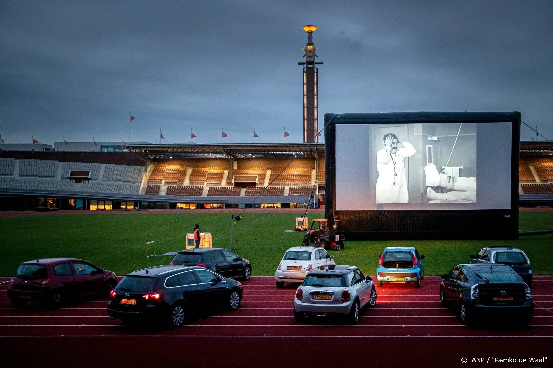 Organisatie wil vaker drive-infilms in Olympisch Stadion
