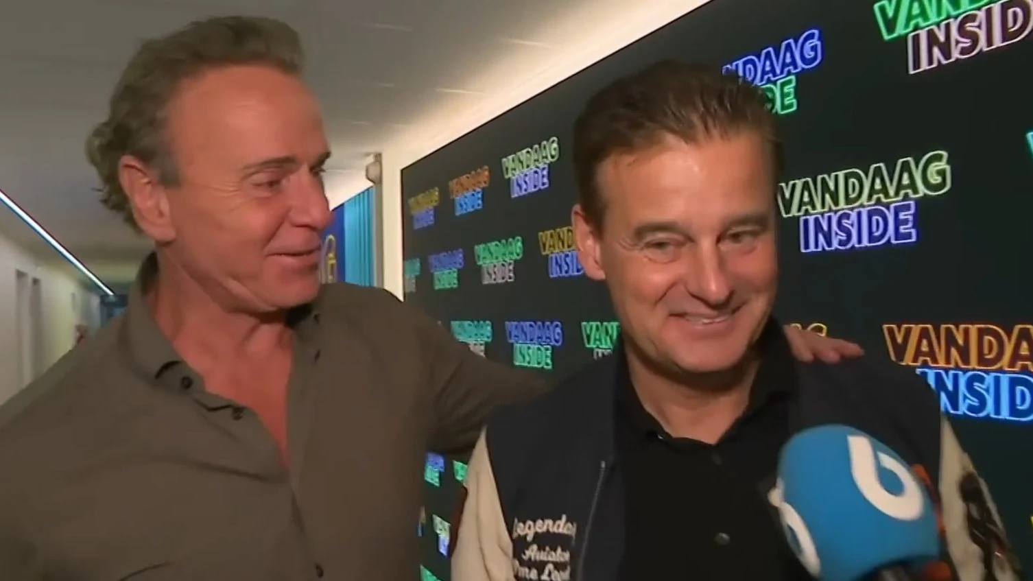 Manager Gerard Joling, Wino, verzoekt Wilfred Genee: niet vragen naar biergooi-incident