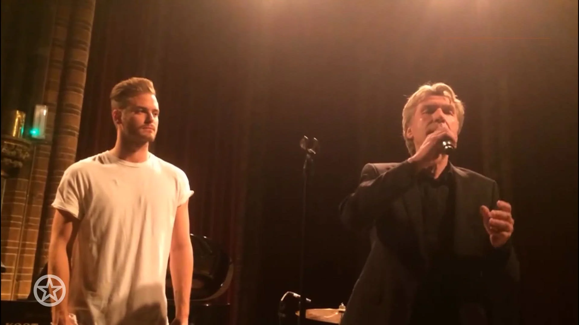 Jim Bakkum emotioneel wegens grote brand in Vondelkerk