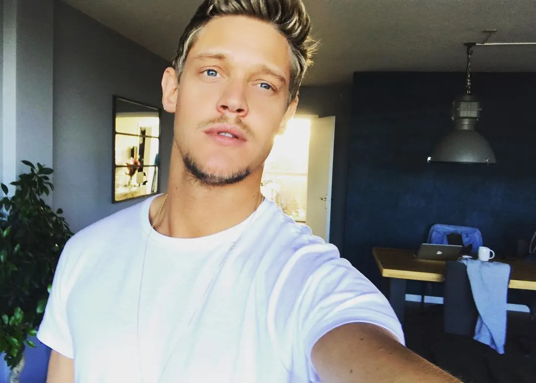 'Zoveel geld verdient Ferry Doedens met naaktbeelden'