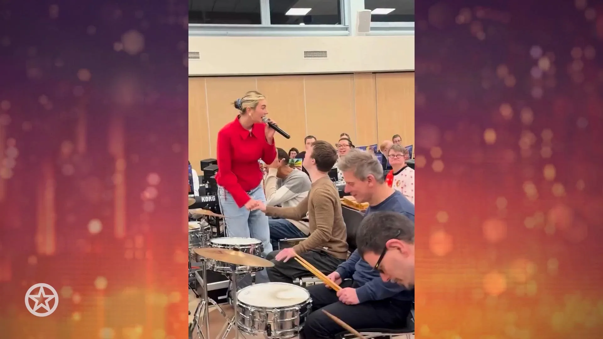 Zangeres Maan repeteert met de Jostiband