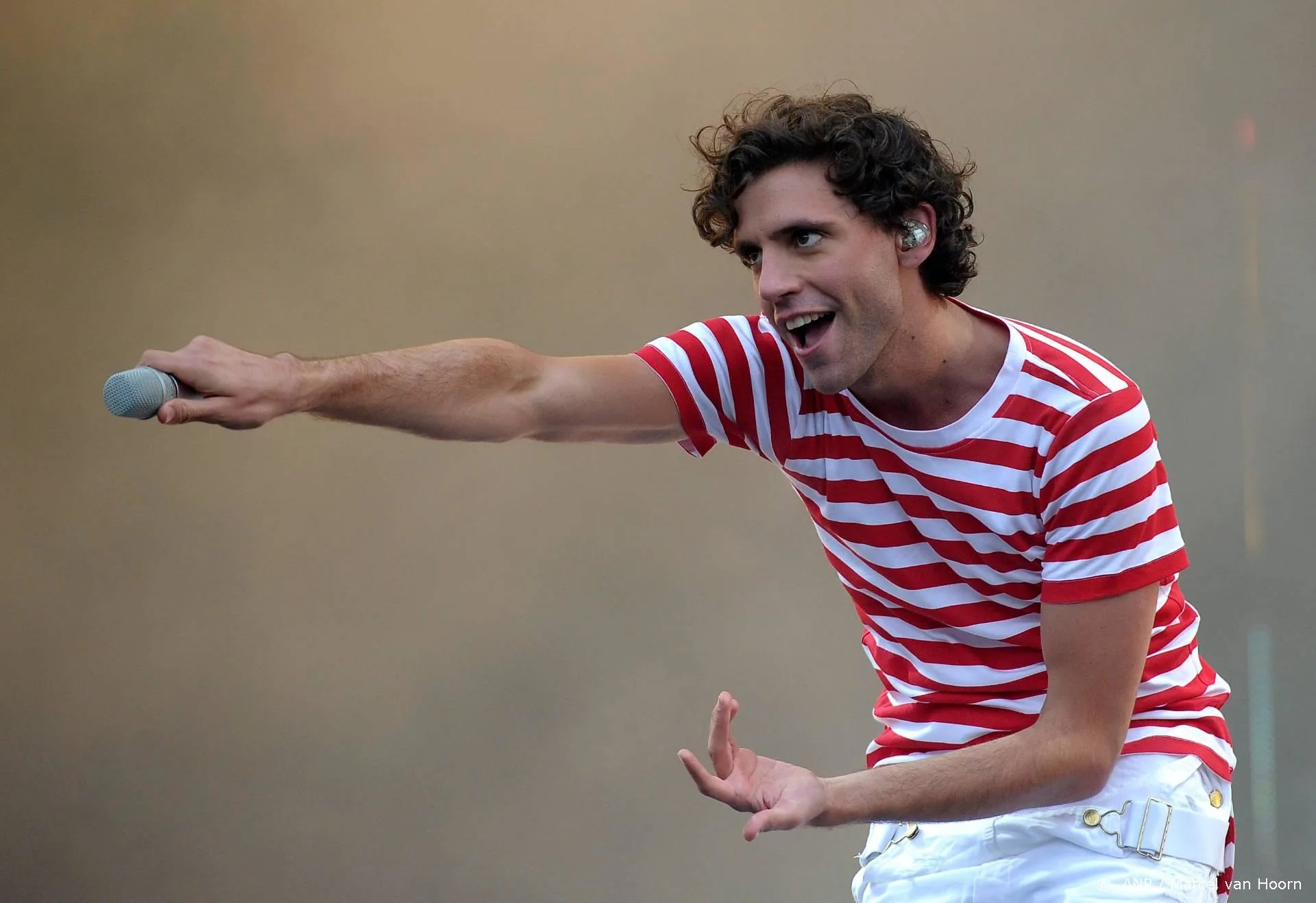 Mika wil met benefietconcert het menselijke verhaal vertellen