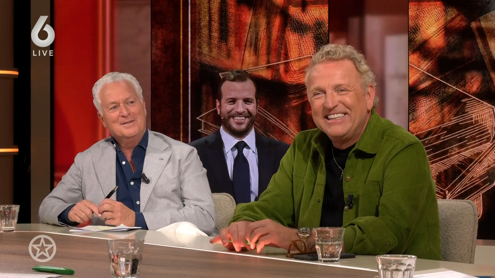 Shownieuws-tafel over nieuw boek Rafael van der Vaart