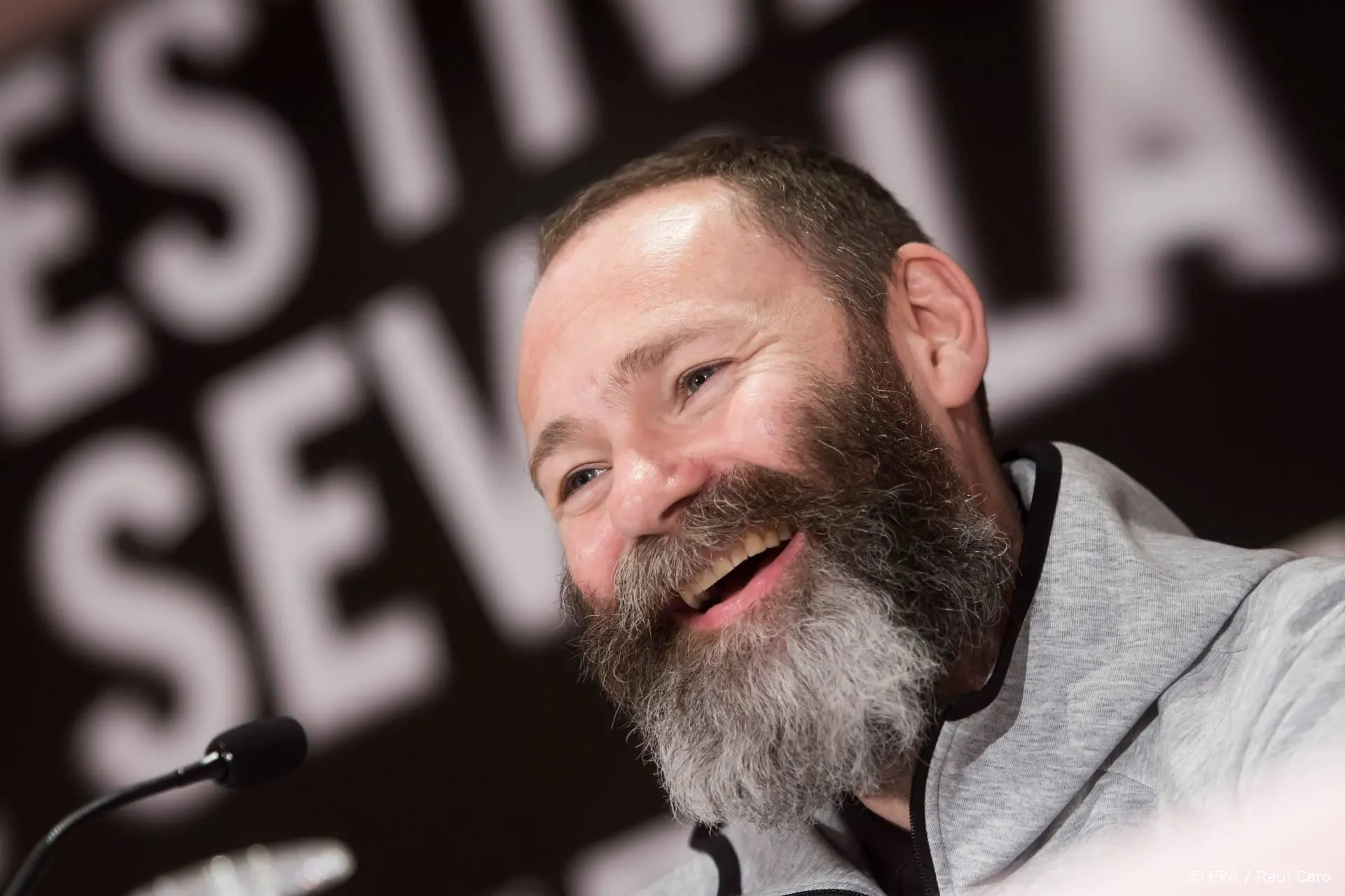 Francis Lee vond lesbische liefdesrelatie essentieel in Ammonite