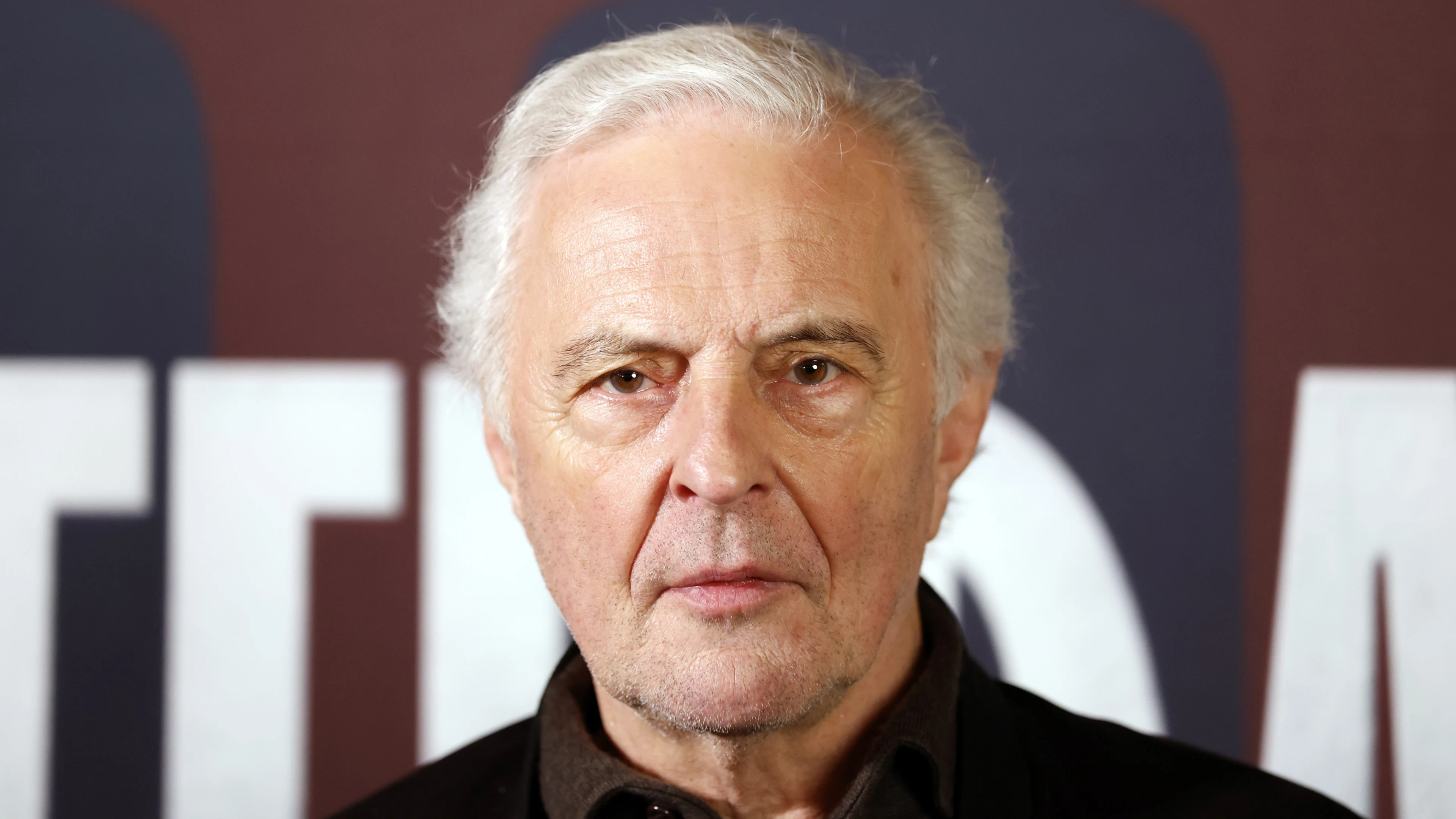 Huub Stapel bekent voorzichtiger te zijn in omgang met vrouwen