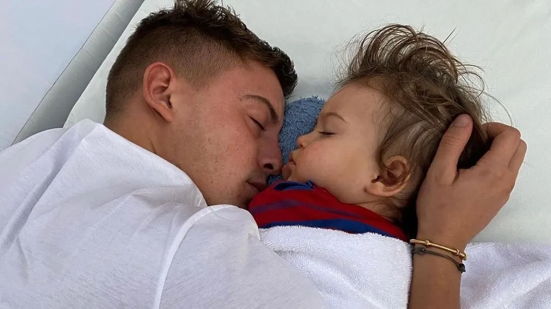 ZIEN: Liefdevol moment voor Lil Kleine en zoontje Lío