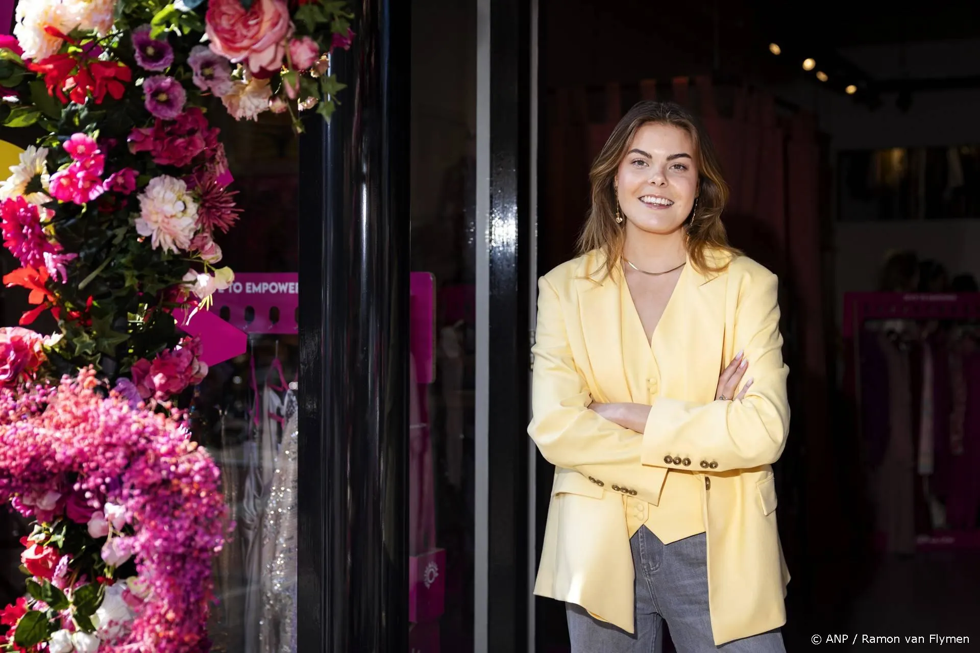 Kledingwinkel van 'gravinfluencer' Eloise van Oranje viert jubileum