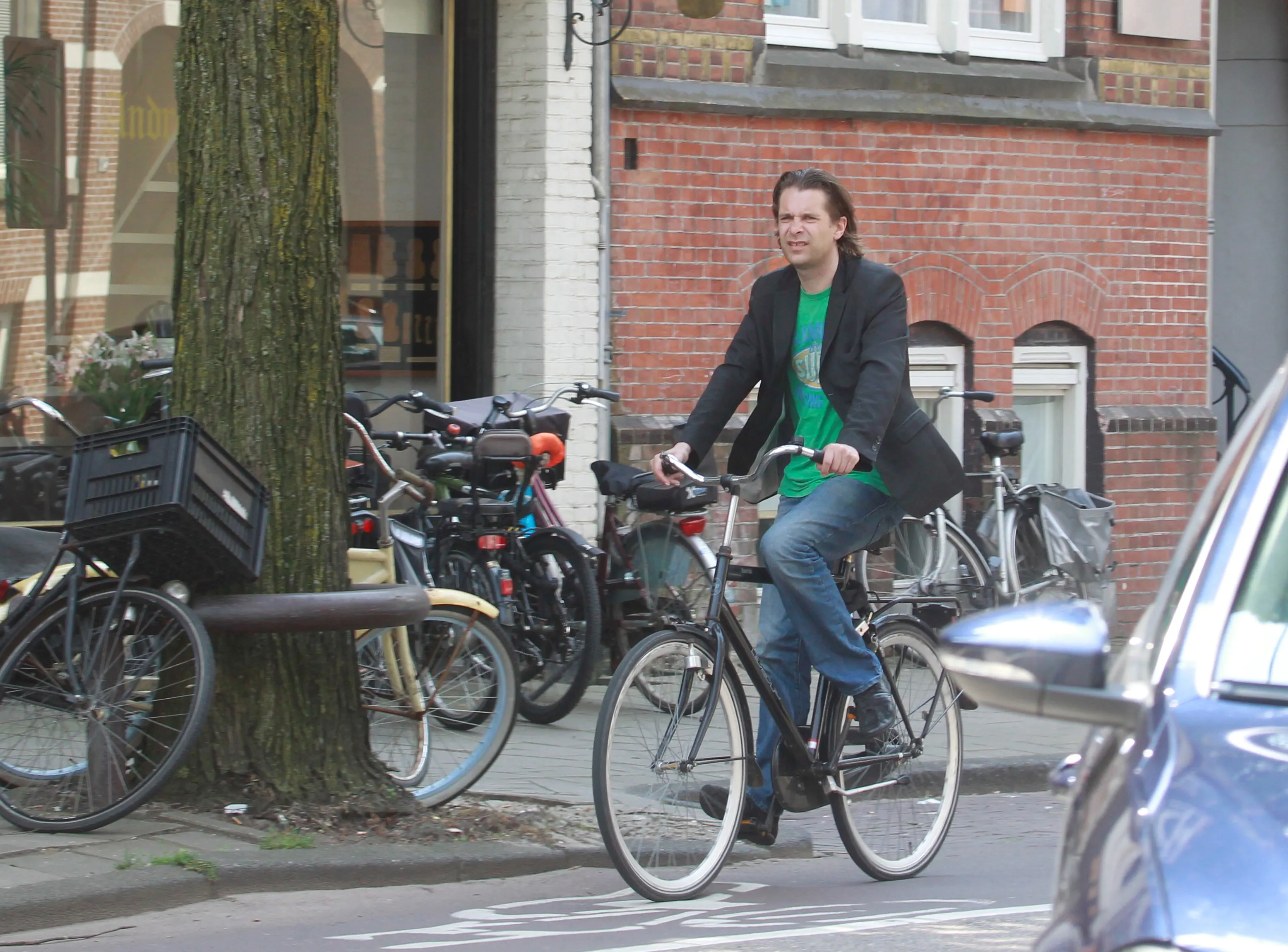 Hans Teeuwen: 'Ik voel me nutteloos'