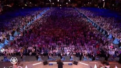 André Rieu overdonderd door verrassing op Vrijthof