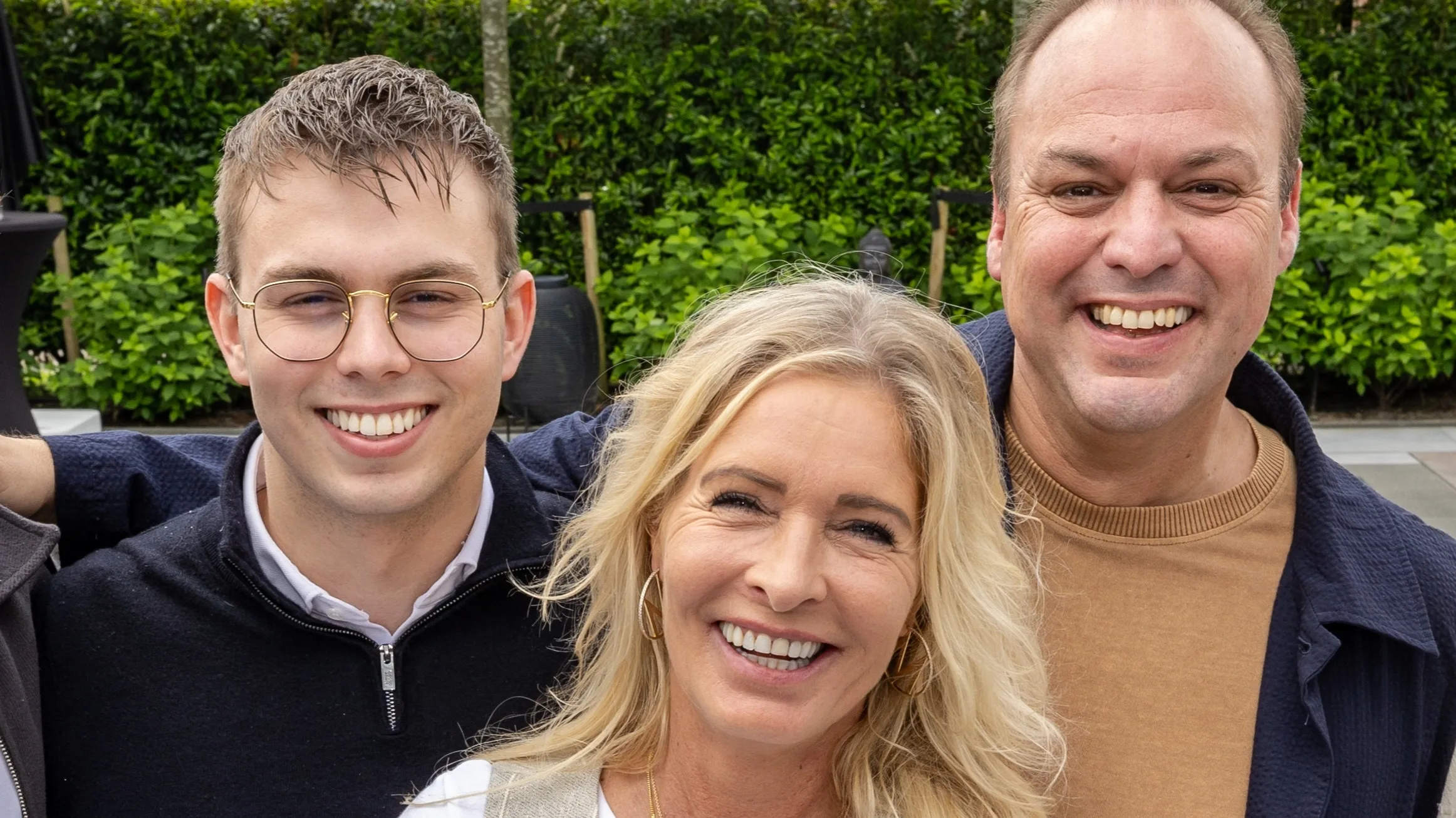 Hoe vindt Mariska Bauer het om een 'jonge oma' te zijn?