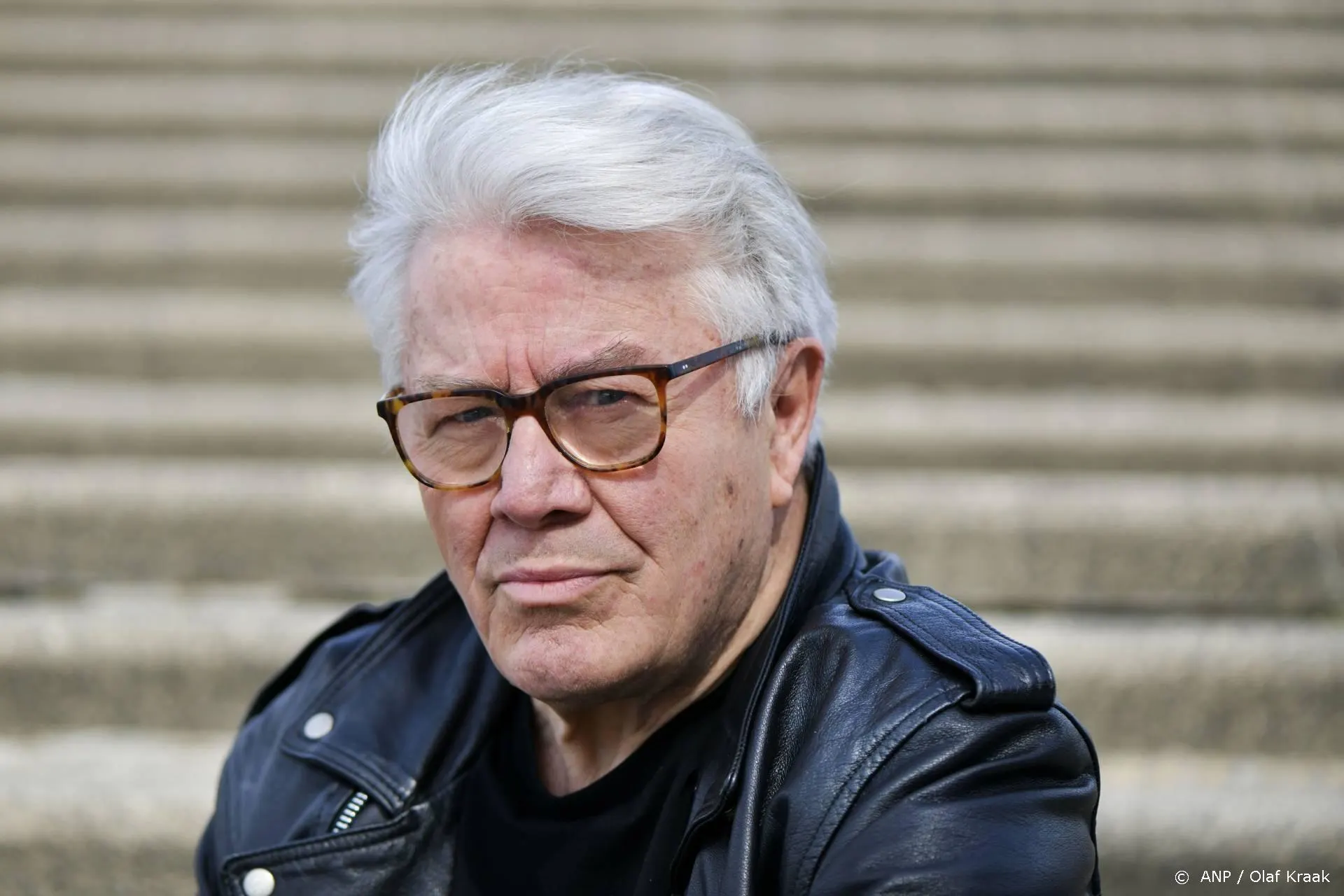 Smoorverliefde Barrie Stevens wil hulp van 'Dr. Love' Robert ten Brink