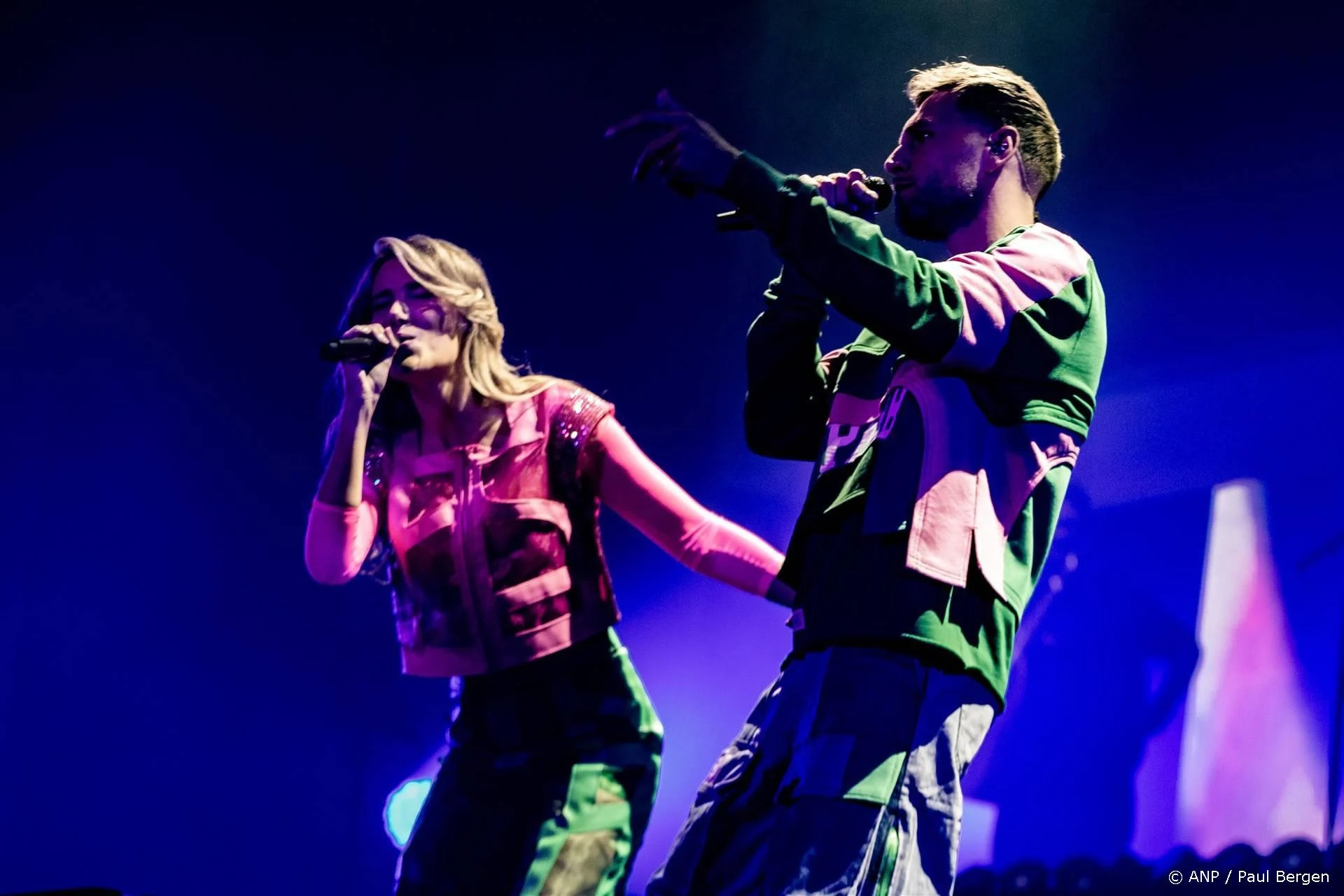 Heel Nederland betuigt steun aan Suzan en Freek met mooi eerbetoon