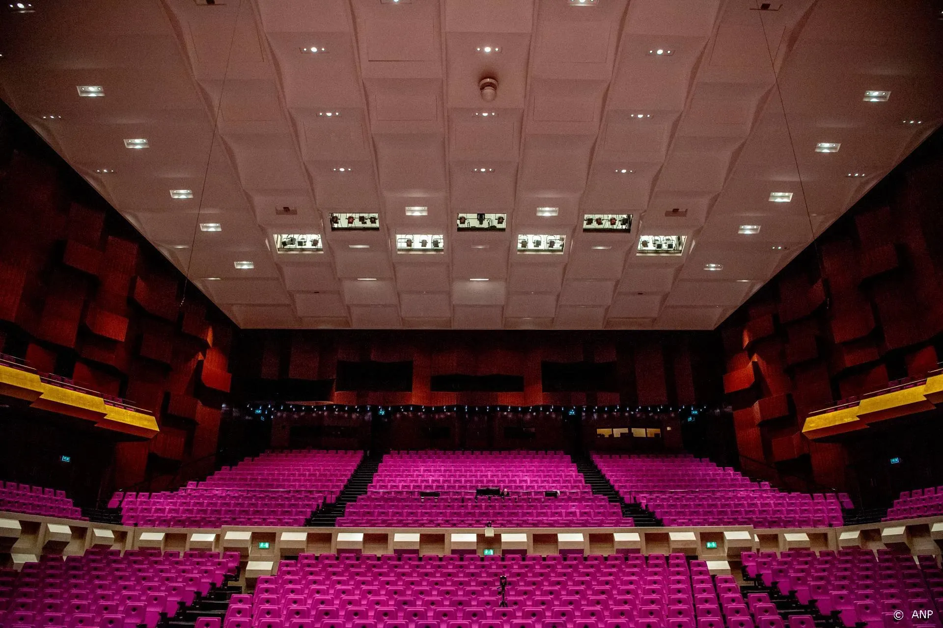 De Ashton Brothers duiken coronaproof het theater weer in