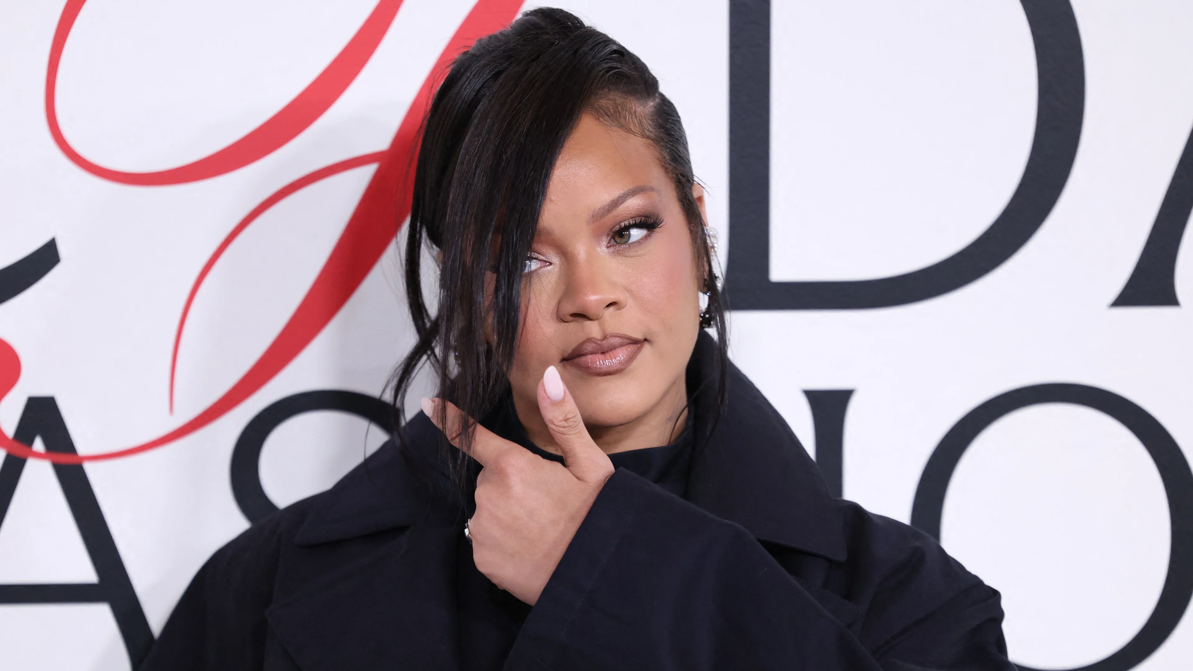 Huis Rihanna beschoten terwijl ze thuis is