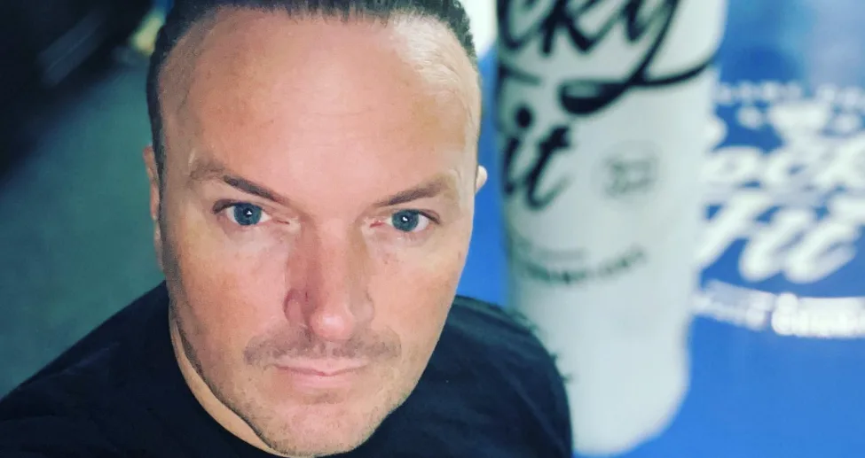 Frank van Etten over inktzwarte jeugd: 'Tot bloedens toe bont en blauw geslagen'