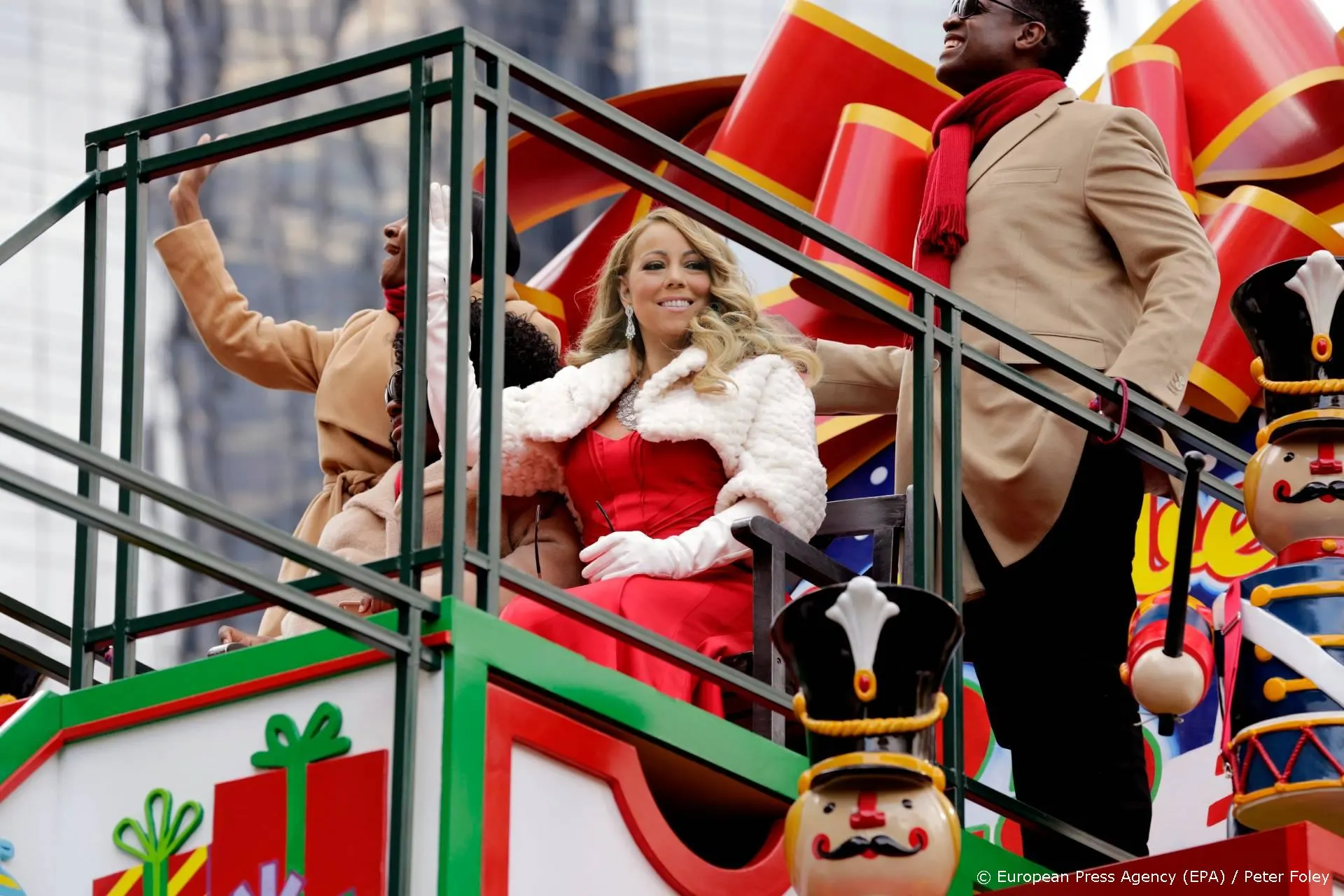 Kersthits blijven top tien Nederlandse hitlijst domineren