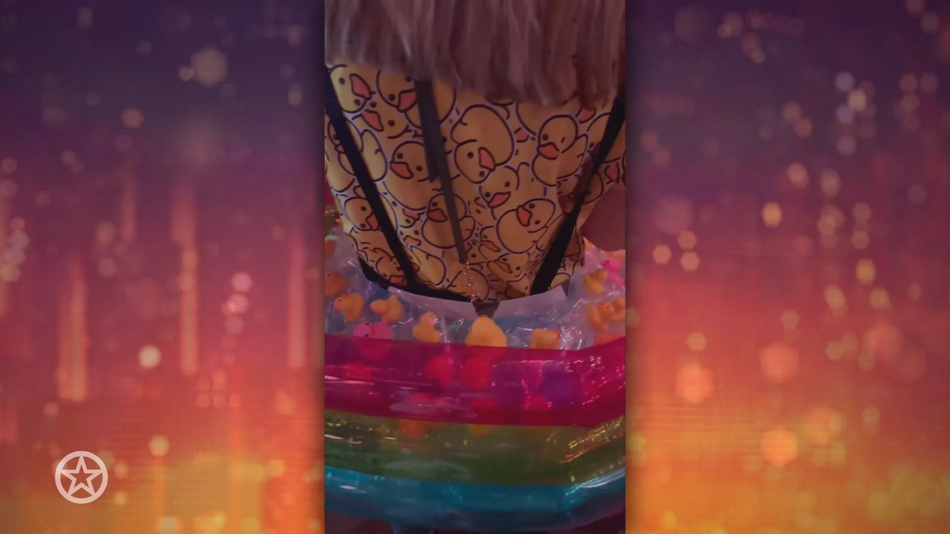 Monique Smit showt roodharige look